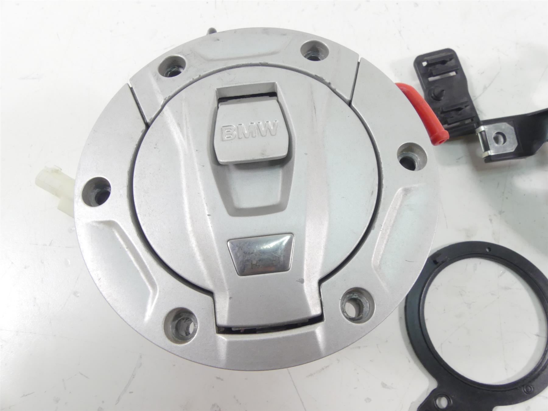 2015 BMW K1600GT K48 Keyless Fuel Gas Petrol Tank Reservoir Cap Lid 16118549495 {{ shop.shopifyCountryName }} - Mototech271