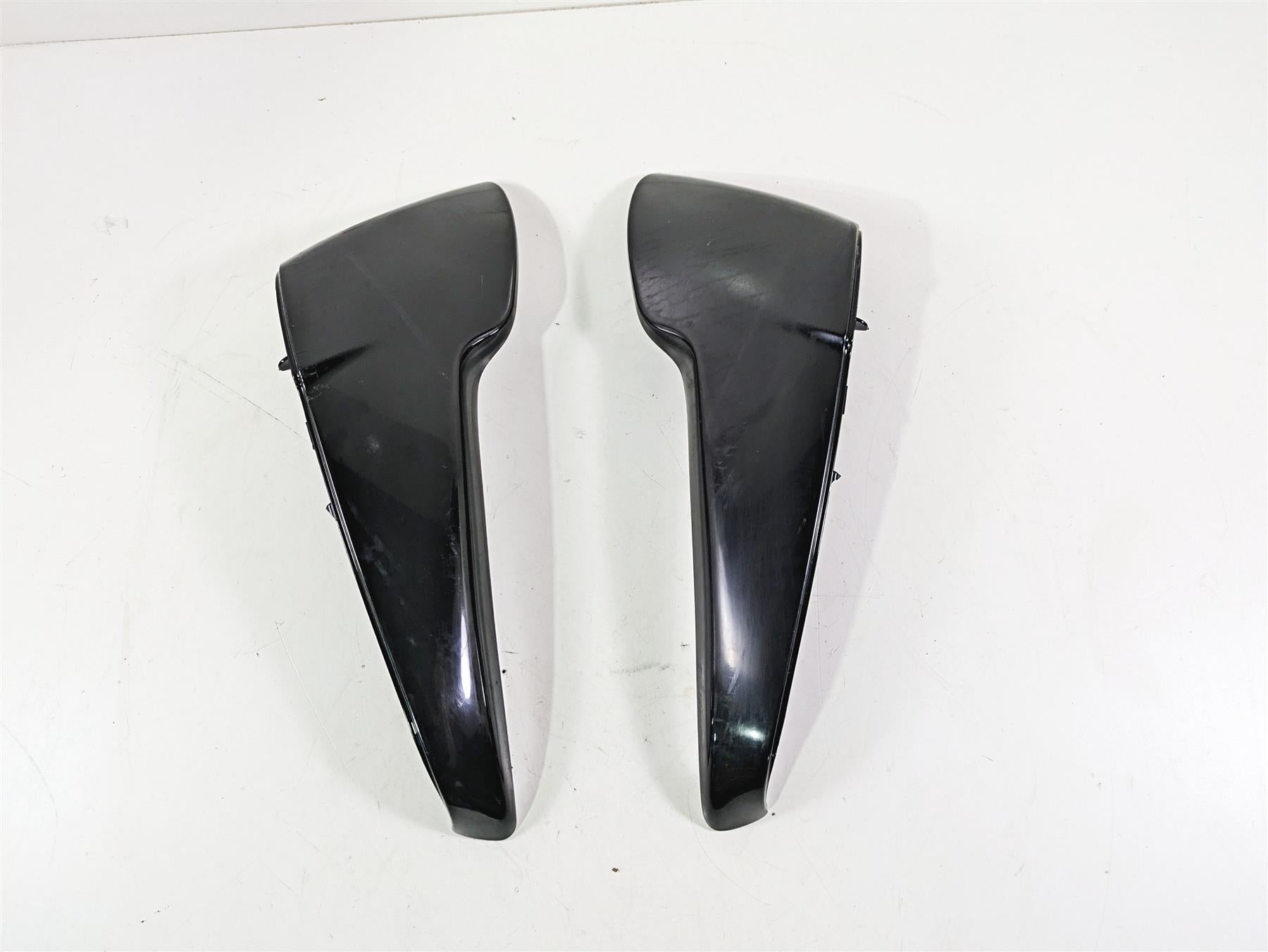 2006 Harley VRSCR Street V-Rod Radiator Side Cover Fairing Set 66166-06 66167-06 {{ shop.shopifyCountryName }} - Mototech271