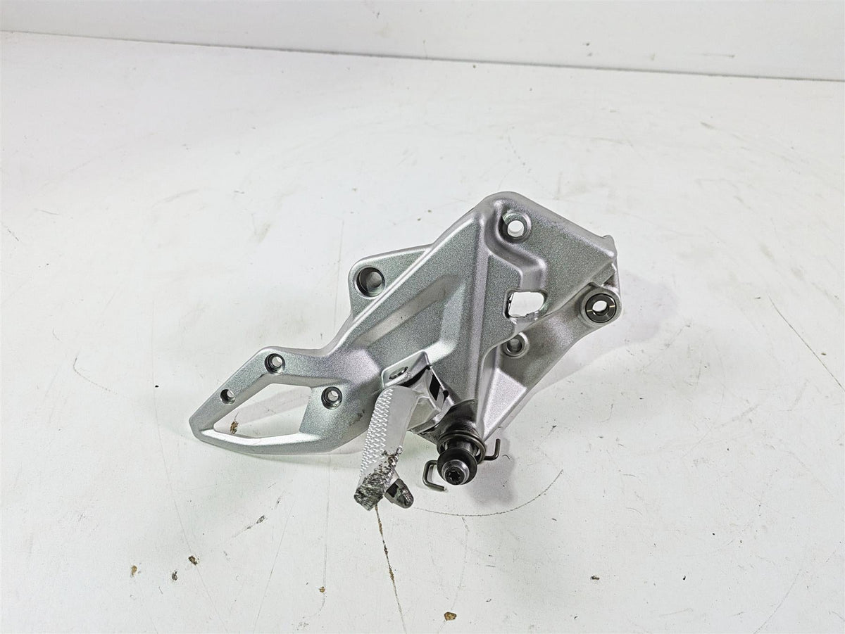 2016 BMW F800R K73 Right Front Rider Footpeg Foot Peg Rear 8527864 46718534960 {{ shop.shopifyCountryName }} - Mototech271