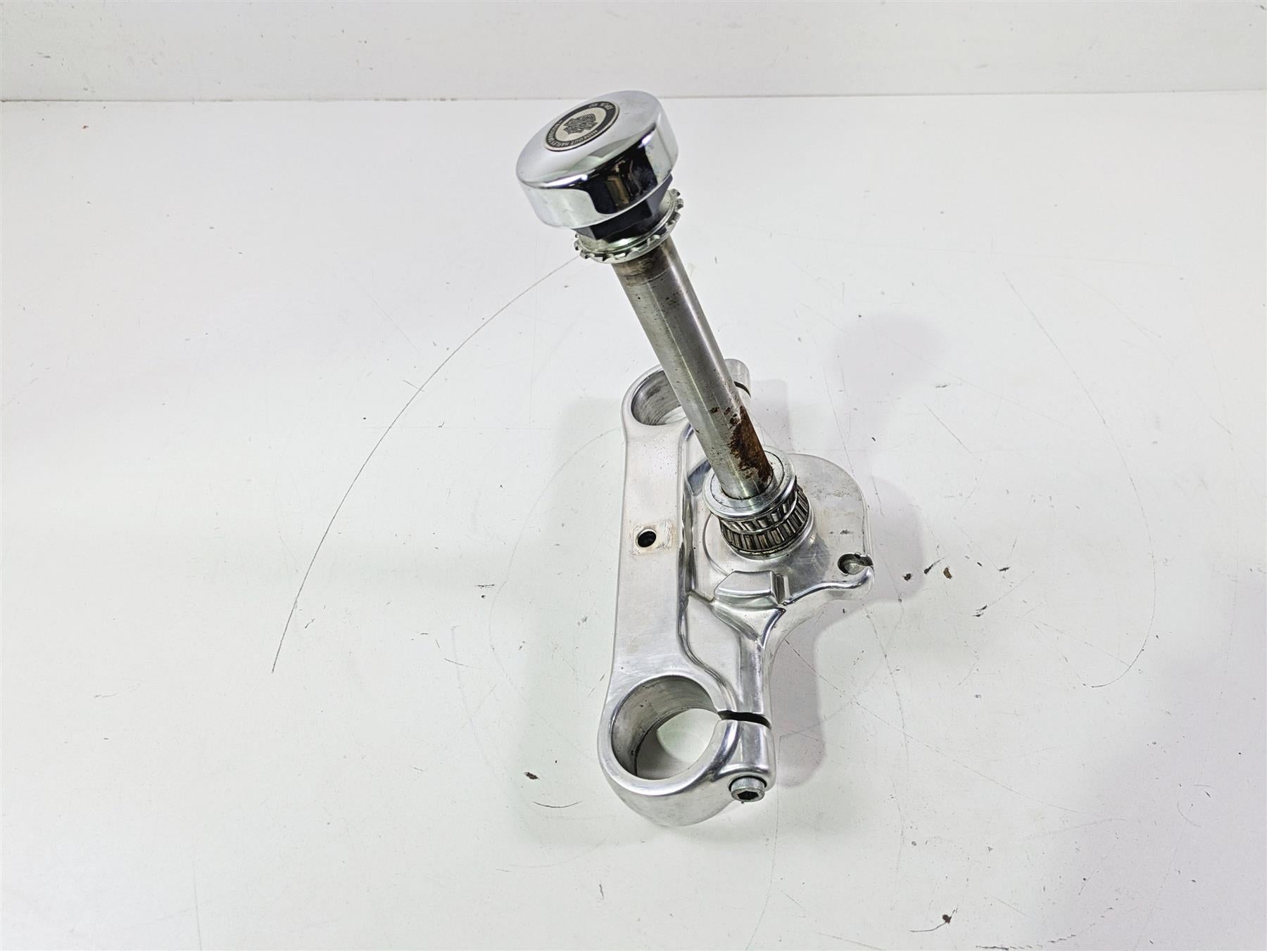 2011 Harley FXDC Dyna Super Glide Lower Triple Tree Clamp 49mm 45867-08 {{ shop.shopifyCountryName }} - Mototech271