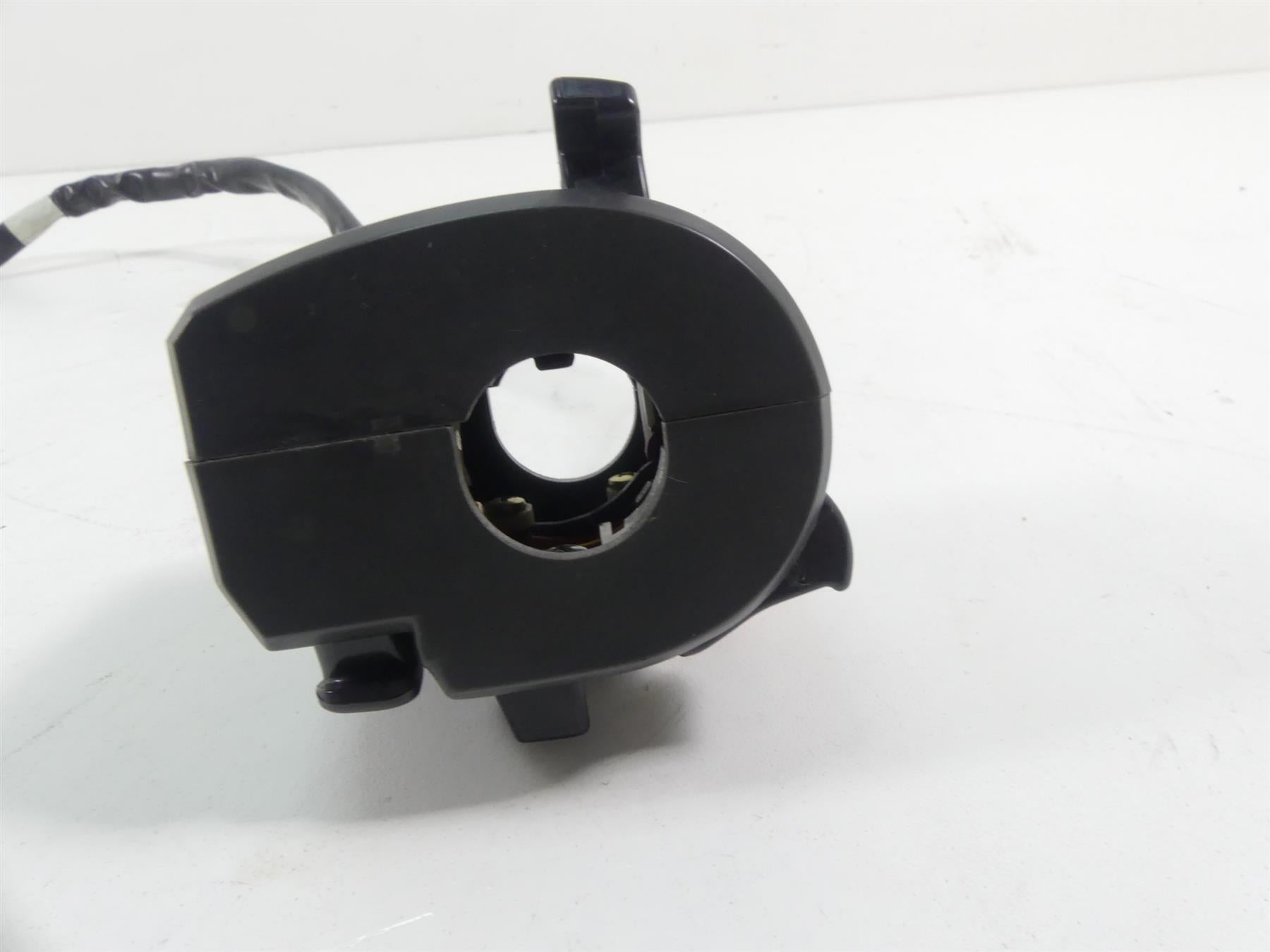 2006 Ducati Multistrada 1000S Left Hand Light Horn Control Switch 65140141A {{ shop.shopifyCountryName }} - Mototech271