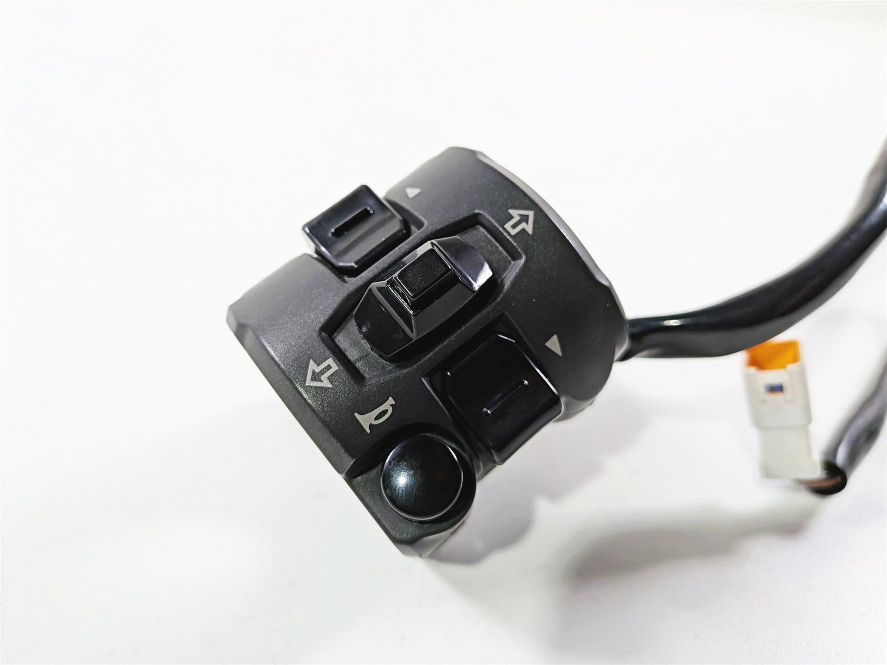 2011 Ducati Streetfighter 1098 S Left Hand Light Control Switch 65110112C {{ shop.shopifyCountryName }} - Mototech271