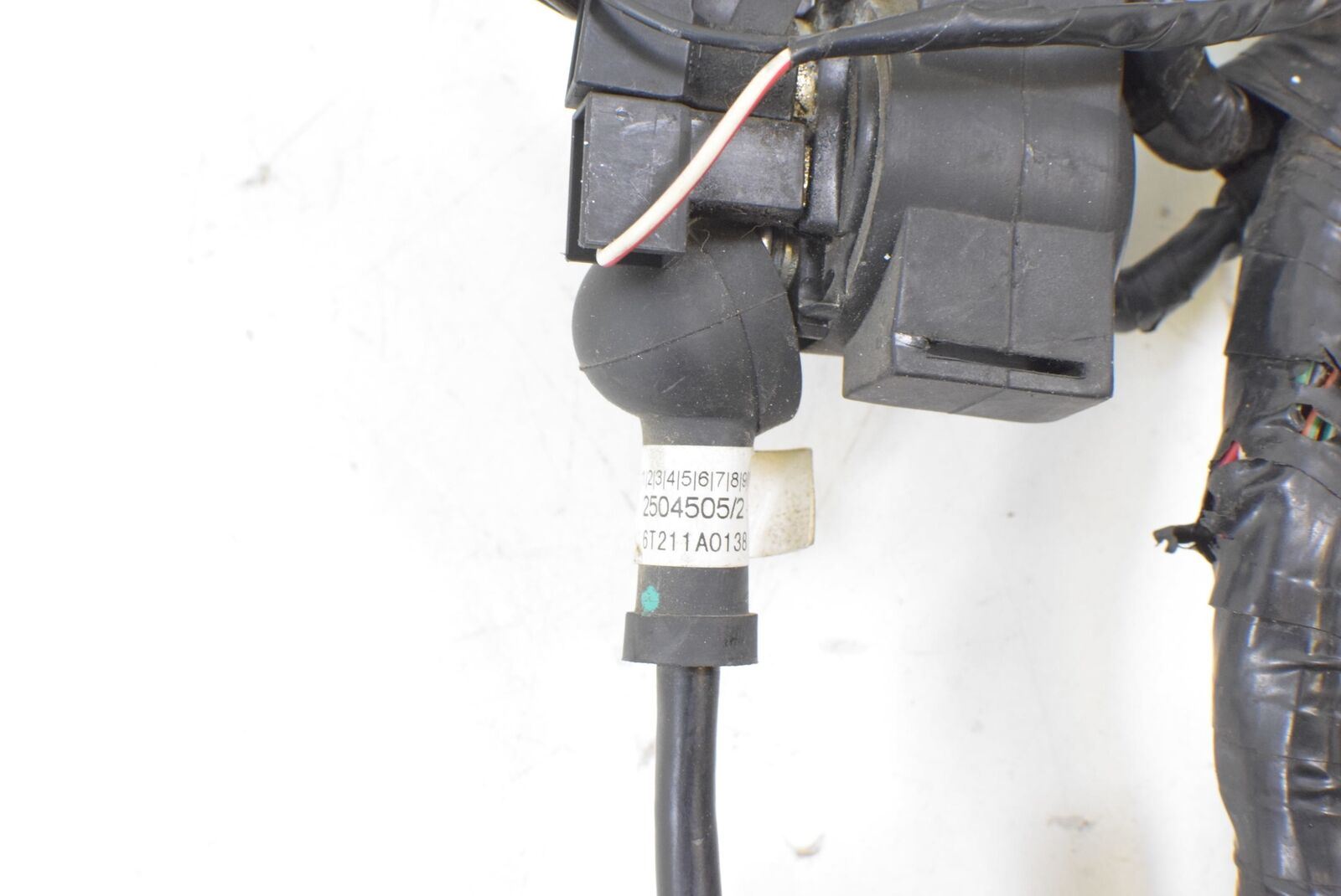 2013 Triumph Speed Triple 1050 R Wiring Harness Loom ABS T2504502 {{ shop.shopifyCountryName }} - Mototech271