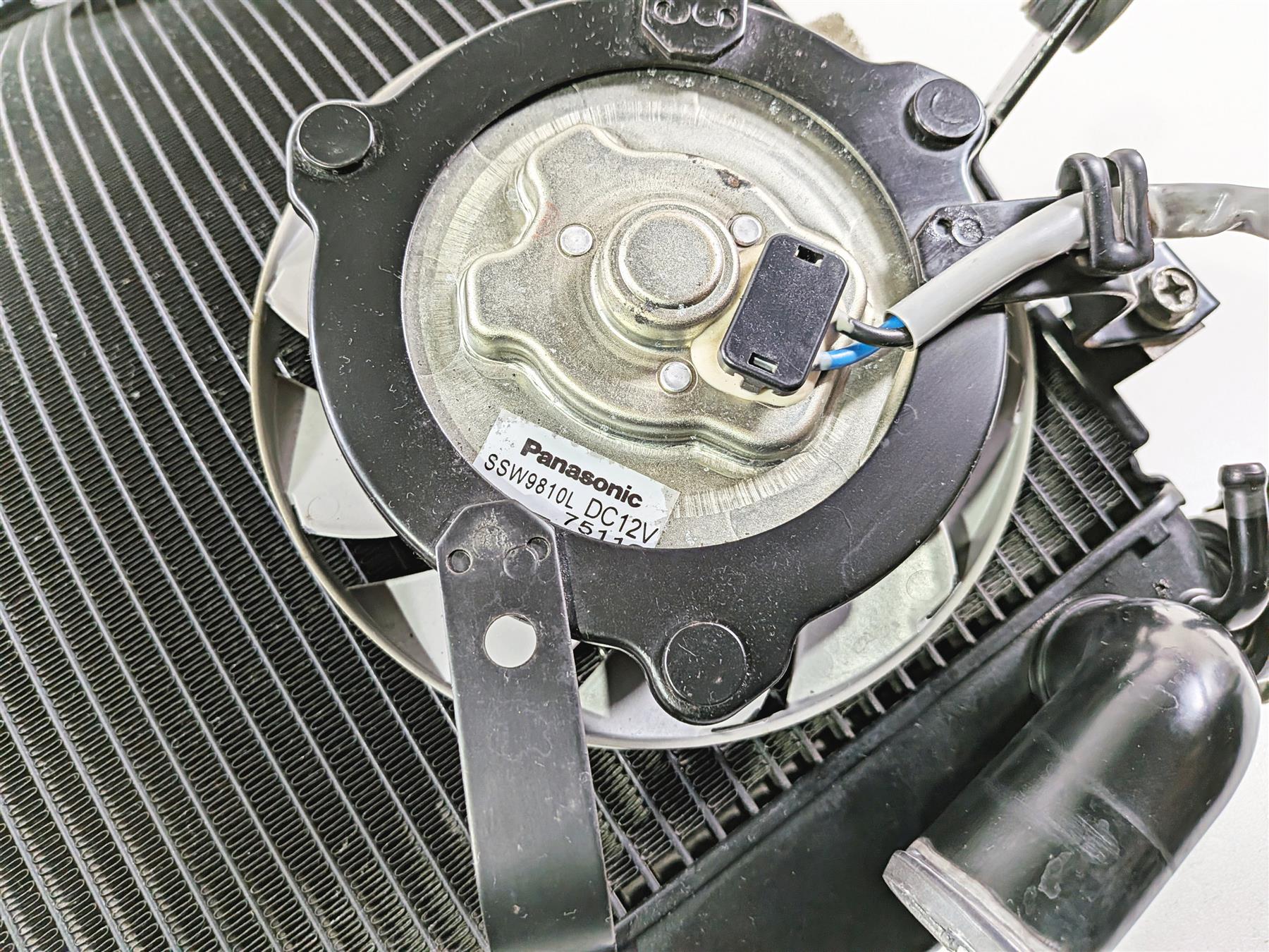 2008 Yamaha YZF R1 RN19 Coolant Radiator & Fan Set - Tested 4C8-12461-00-00 {{ shop.shopifyCountryName }} - Mototech271