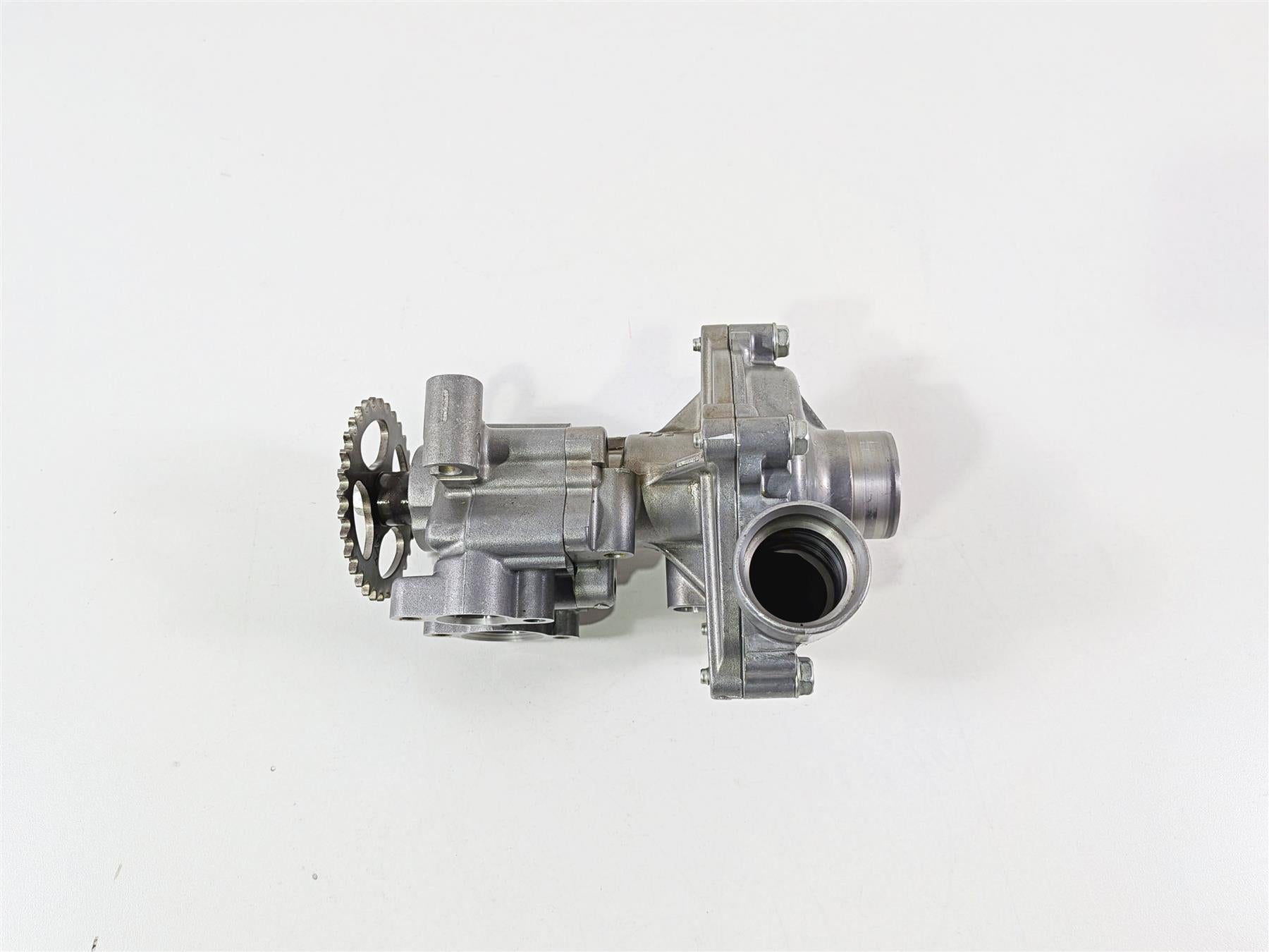 2008 Yamaha YZF R1 RN19 Oil Pump & Housing Set 4C8-12420-21-00 {{ shop.shopifyCountryName }} - Mototech271