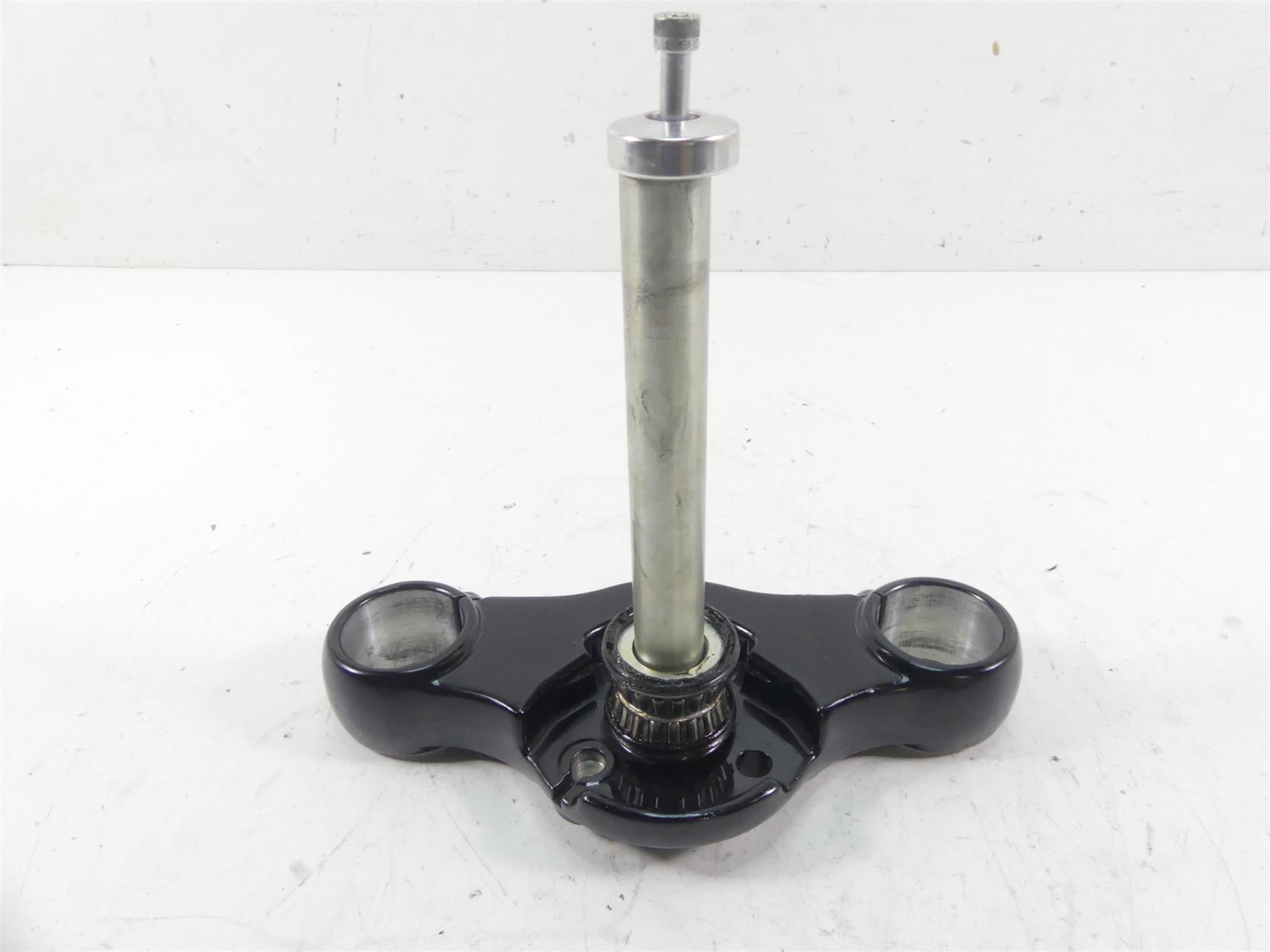 2018 Harley Softail FXBB Street Bob Lower Triple Tree Steering Clamp 45900170 {{ shop.shopifyCountryName }} - Mototech271
