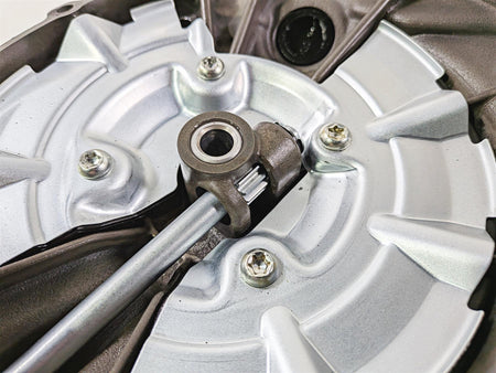 2016 Yamaha YZF R1 RN32 Silver Clutch Cover B60-15421-00-00 {{ shop.shopifyCountryName }} - Mototech271