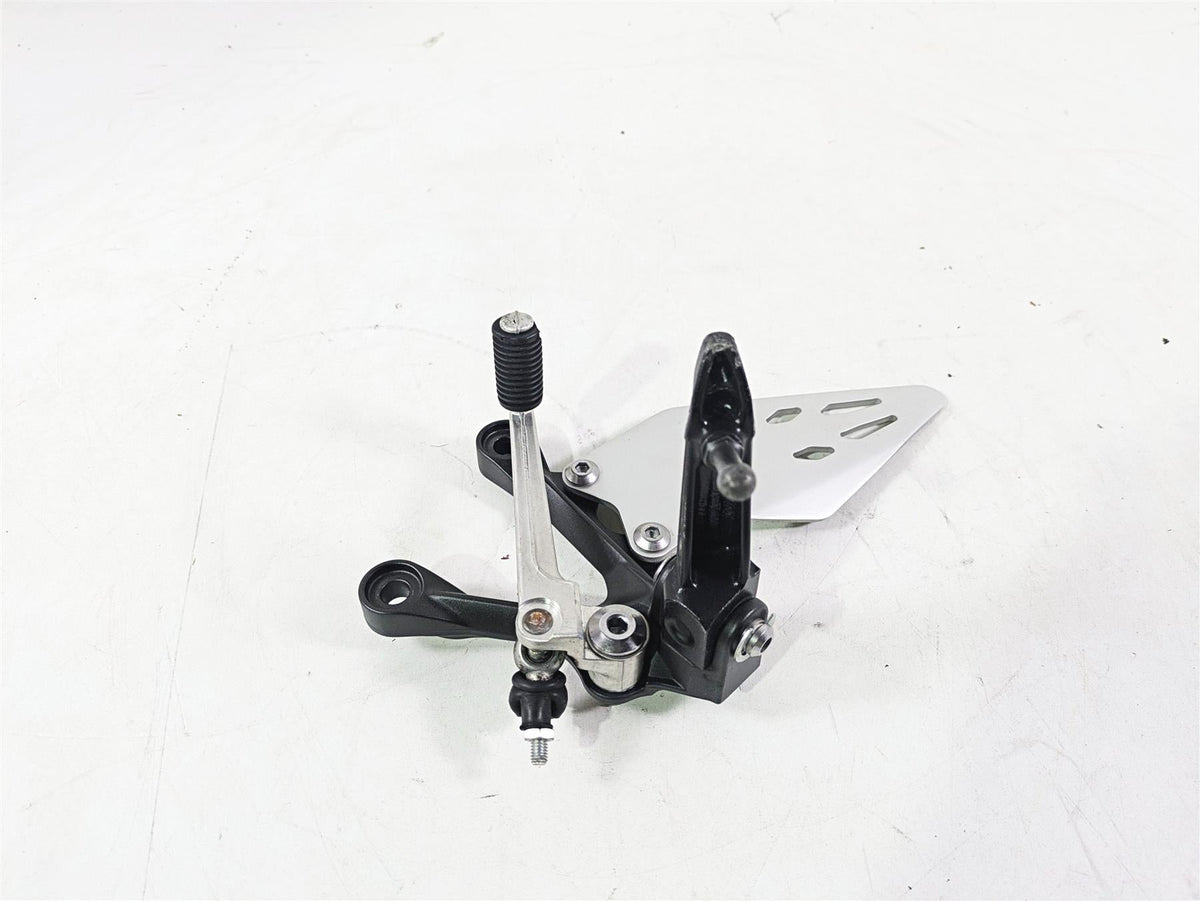 2020 Kawasaki ZX6R Ninja Left Footpeg Foot Peg Shifter Lever 35063-0160-18R {{ shop.shopifyCountryName }} - Mototech271