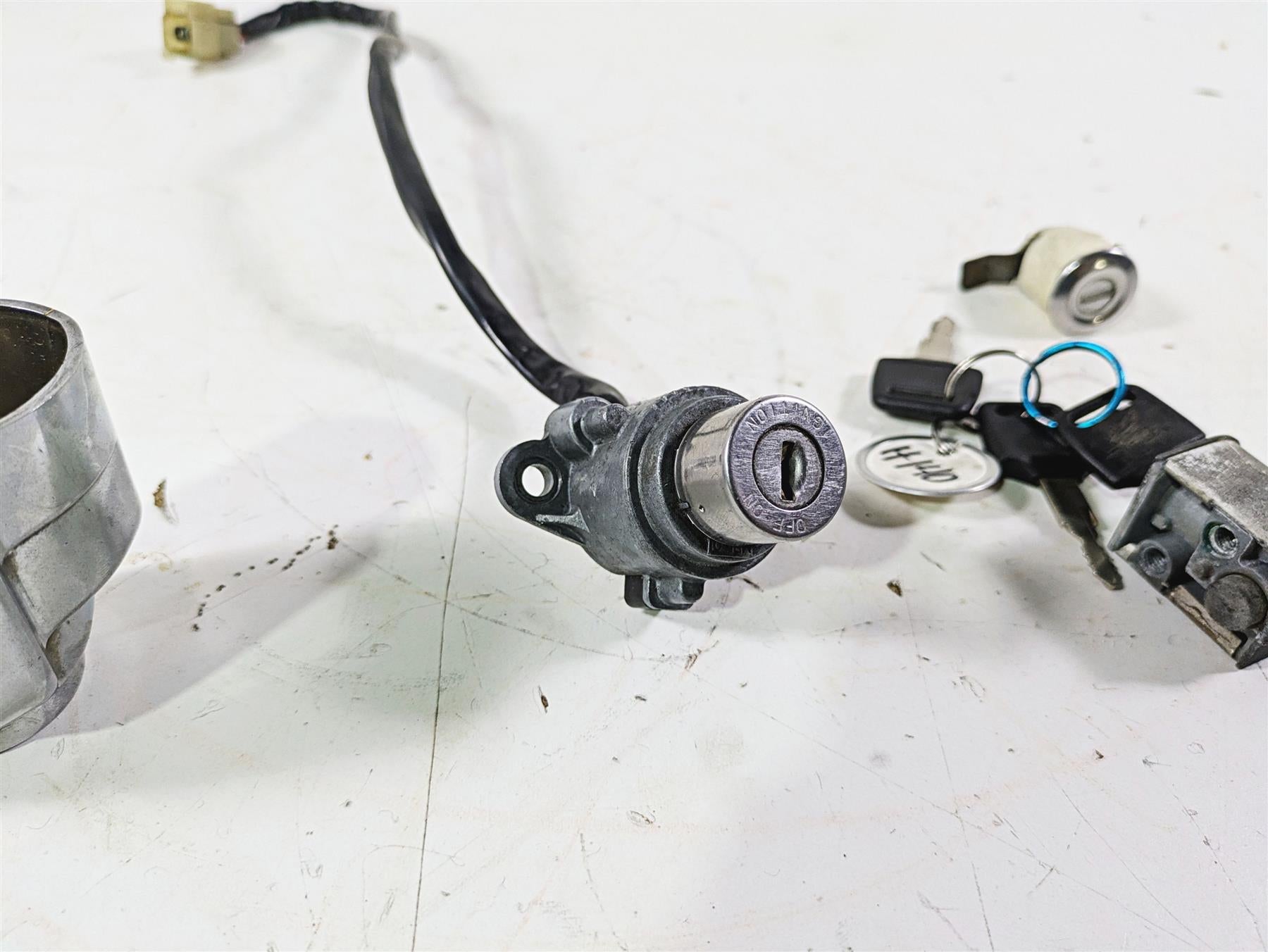 2002 Honda VT1100 Shadow Sabre Ignition Switch Key Lock Set 35010-MAA-A30 {{ shop.shopifyCountryName }} - Mototech271