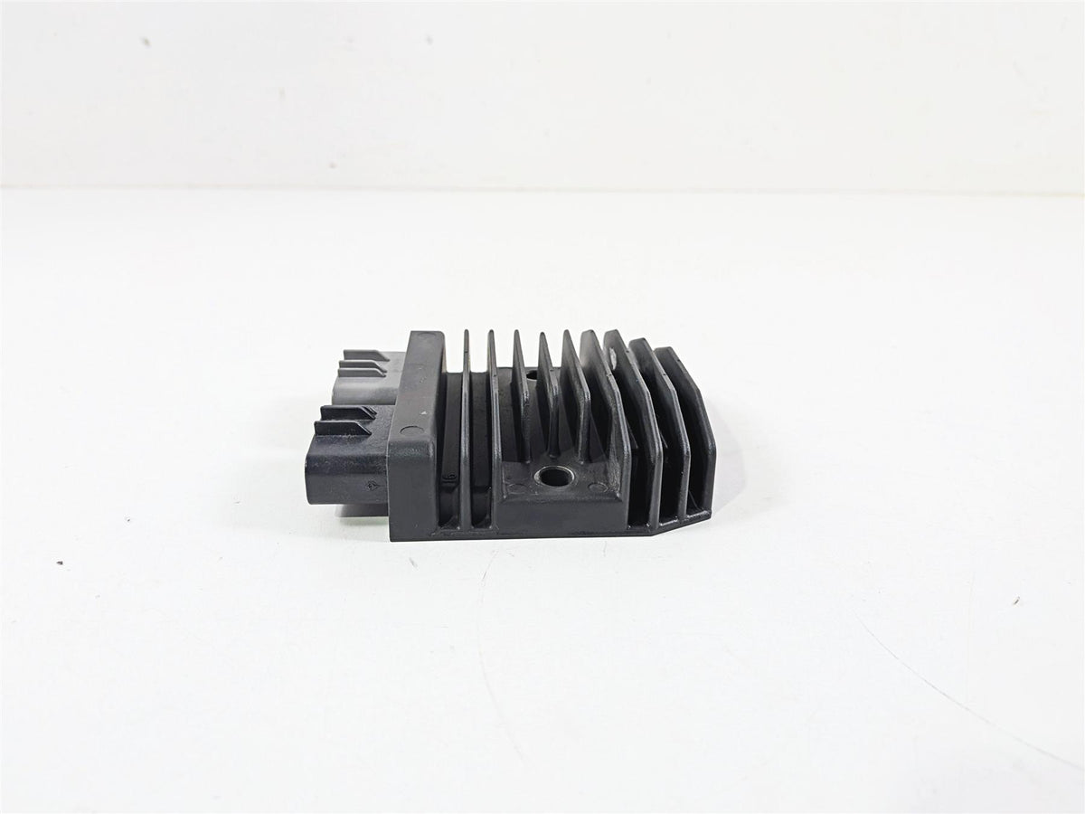 2023 Yamaha MT10 MTN1000 Rectifier Voltage Regulator 1D7-81960-10-00 FH027AA {{ shop.shopifyCountryName }} - Mototech271