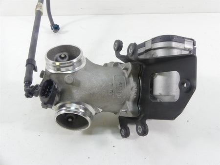 2020 Indian Roadmaster Throttle Body Fuel Injectors & Intake Manifold 1204685 {{ shop.shopifyCountryName }} - Mototech271