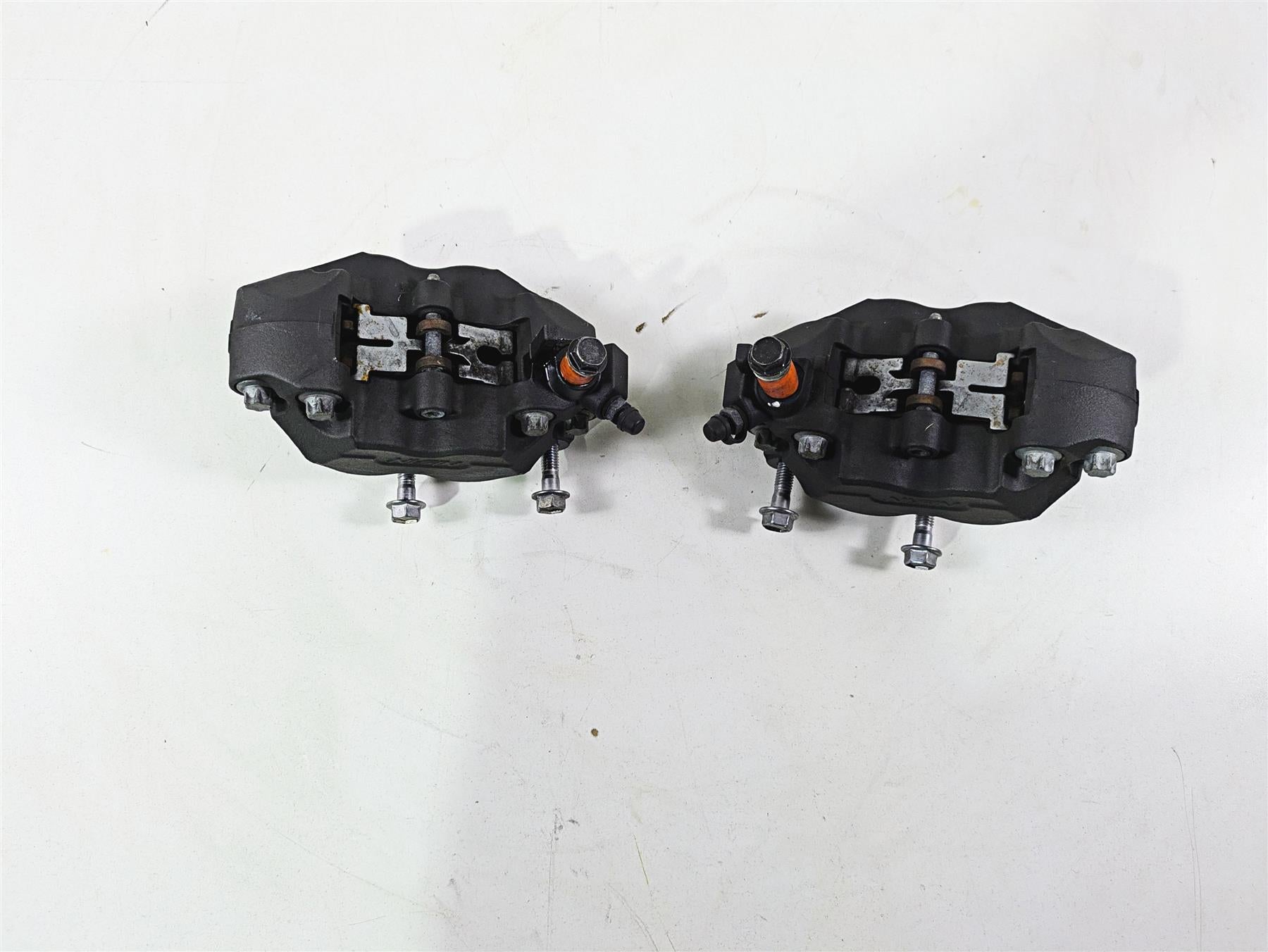 2021 Kawasaki Z900 ZR900 Nissin Front Brake Caliper Set 43080-0130 43080-0131 {{ shop.shopifyCountryName }} - Mototech271
