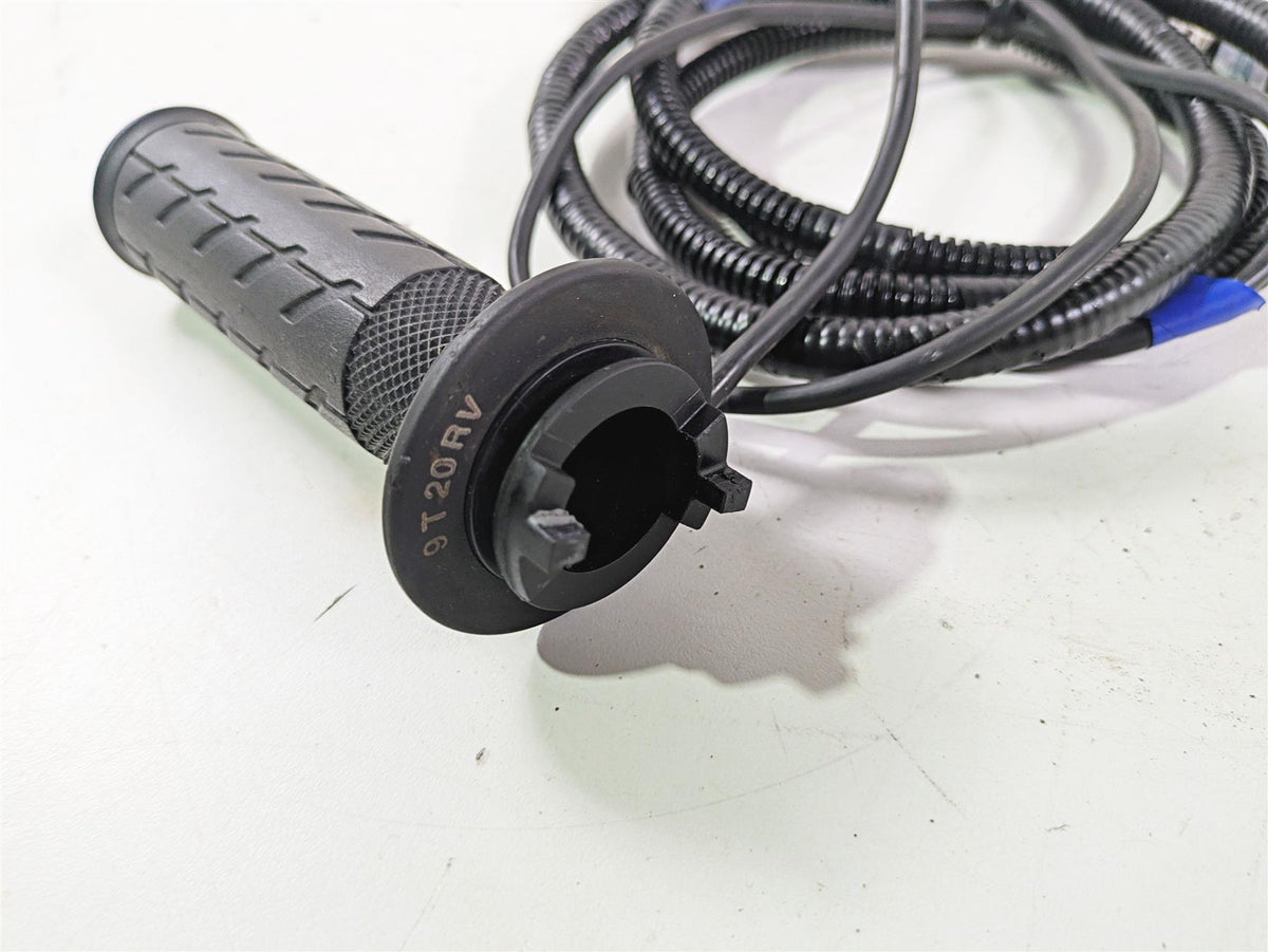 2020 Suzuki V-Strom 1050 XT Right Heated Grip + Wiring Set 57100-06822-000 {{ shop.shopifyCountryName }} - Mototech271