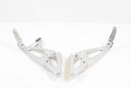 08 BMW K1200R K1200 R Sport K43 Passenger Footpeg Foot Peg Rest 46717660170 {{ shop.shopifyCountryName }} - Mototech271