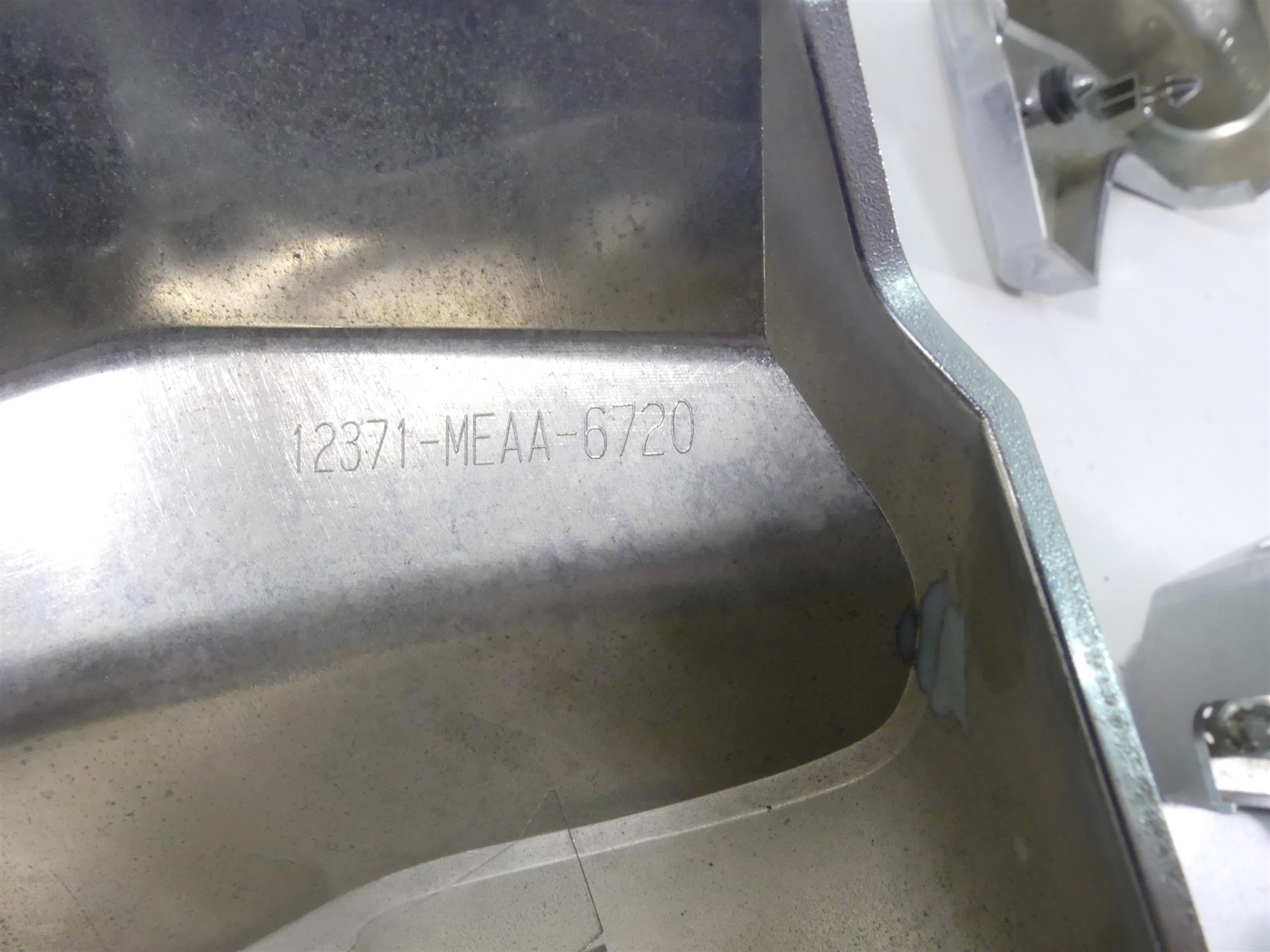 2009 Honda VTX1300 Touring Front Rear Cylinder Head Cover Set 12371-MEA-670 {{ shop.shopifyCountryName }} - Mototech271