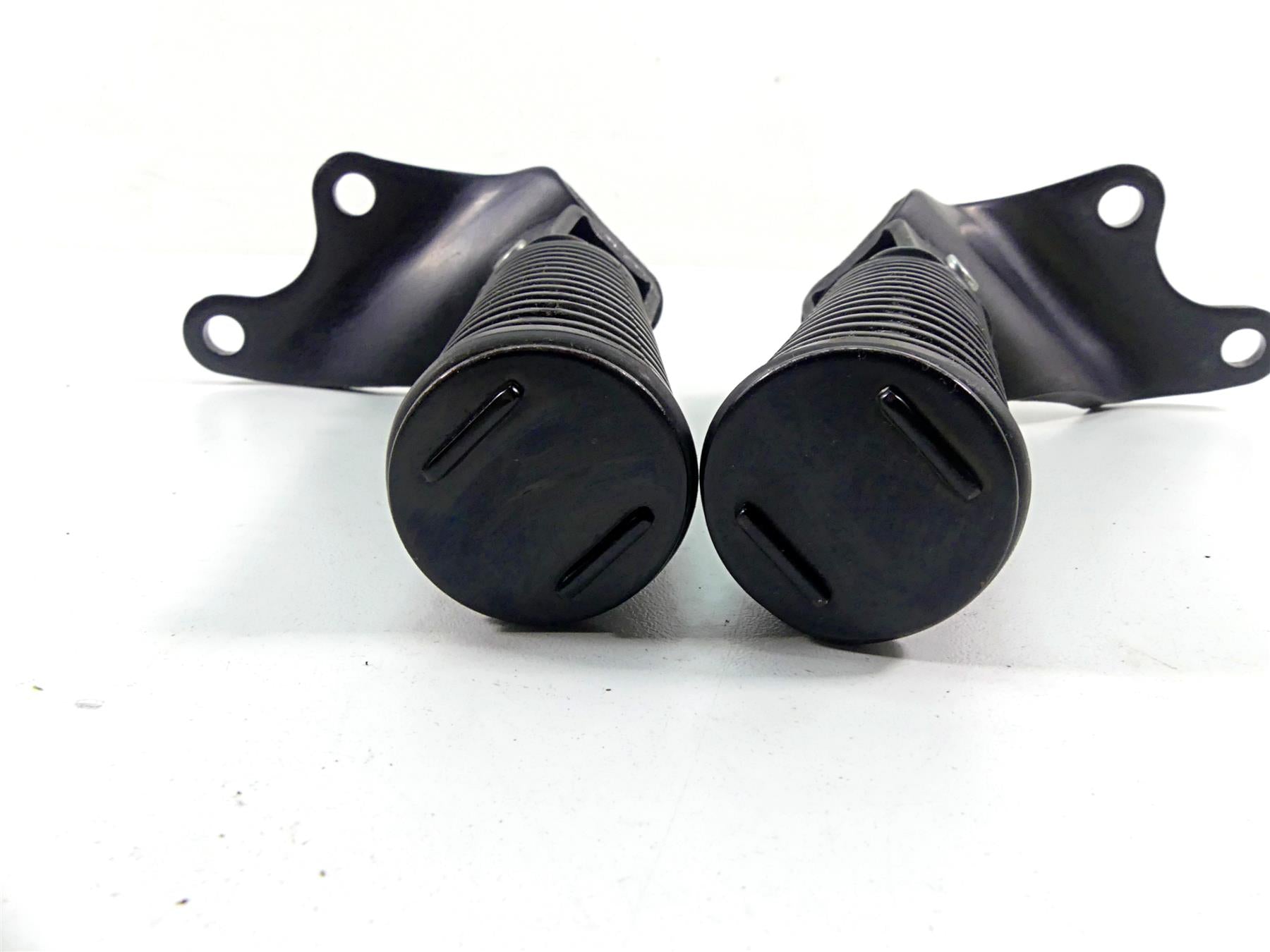 2010 Honda VT1300 CR Stateline Rear Passenger Footpeg Rest Set 50680-MFY-A00 {{ shop.shopifyCountryName }} - Mototech271