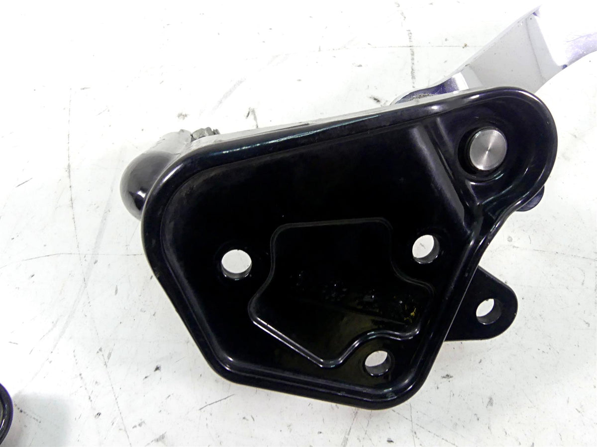 2006 Harley Softail FXSTSI Springer Left Right Footpeg Mounts 33683-00 42507-00 {{ shop.shopifyCountryName }} - Mototech271
