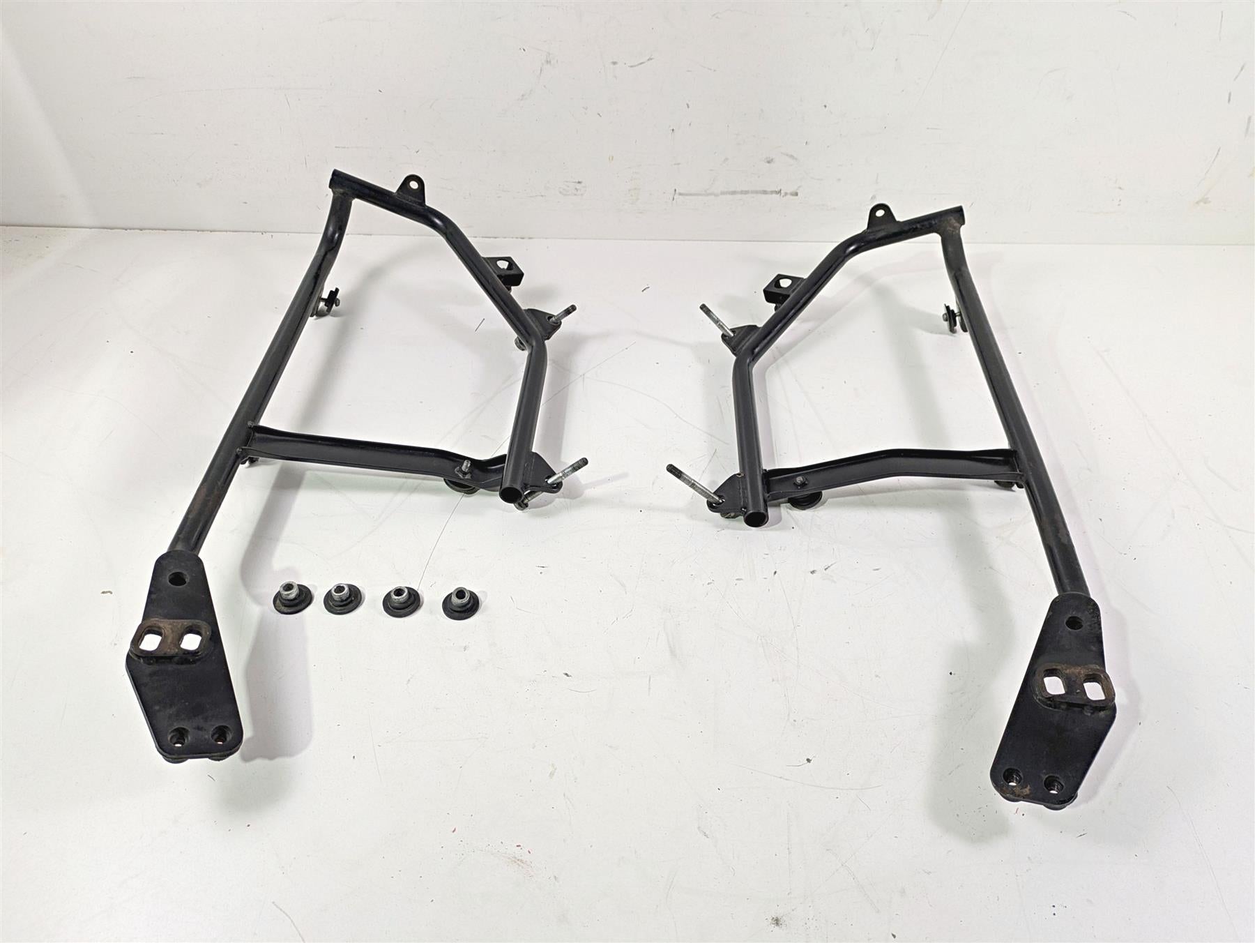 2008 Yamaha XVS1300 V-Star Tourer Saddlebag Mount Holder Set 5S6-28474-00-00 {{ shop.shopifyCountryName }} - Mototech271