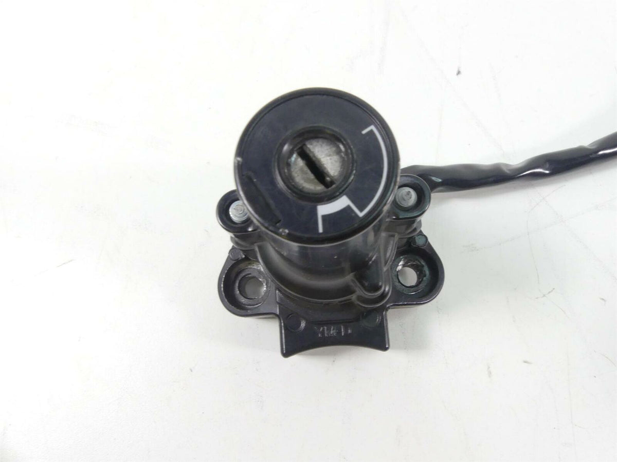 2020 Yamaha VMX17 1700 Ignition Switch Key Lock Tank Cap Set 2S3-82501-30-00 {{ shop.shopifyCountryName }} - Mototech271