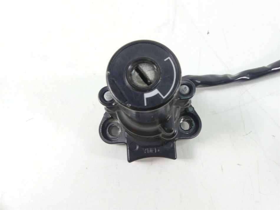 2020 Yamaha VMX17 1700 Ignition Switch Key Lock Tank Cap Set 2S3-82501-30-00 {{ shop.shopifyCountryName }} - Mototech271
