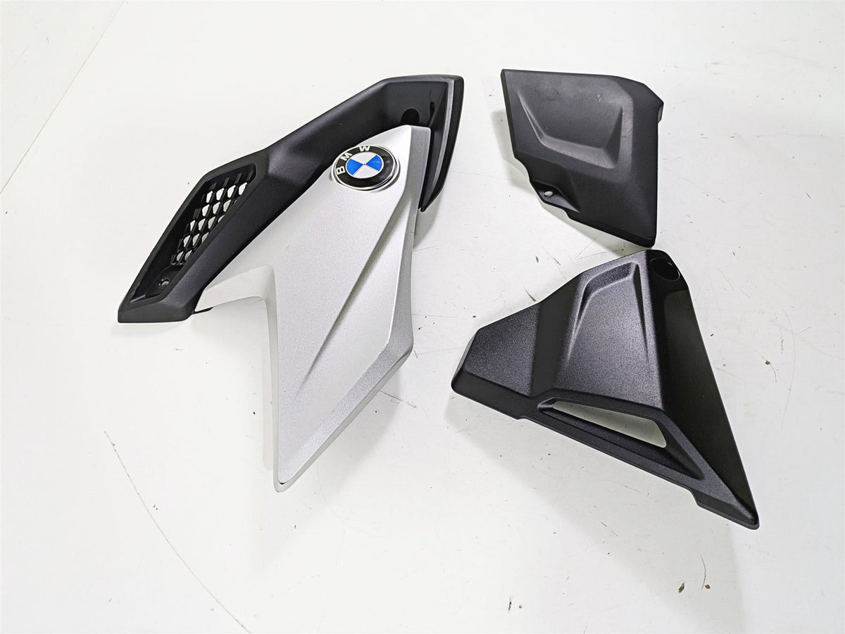 2019 BMW G310GS K02 Left Main Cover Fairing Emblem Set 46638560417 {{ shop.shopifyCountryName }} - Mototech271