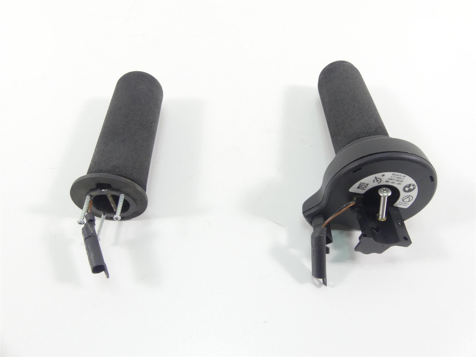 2014 BMW K1600 GTL K48 Heated Hand E-Throttle Grip Set 61317714235 61318522472 {{ shop.shopifyCountryName }} - Mototech271