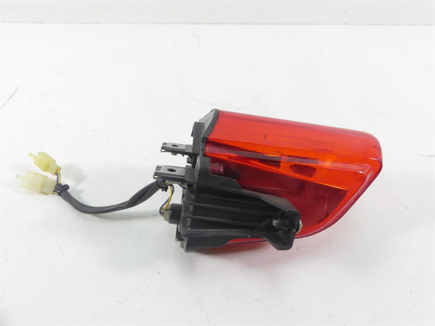 2004 Aprilia RSV1000 R Mille Taillight Tail Light Stop Brake AP8127543 {{ shop.shopifyCountryName }} - Mototech271