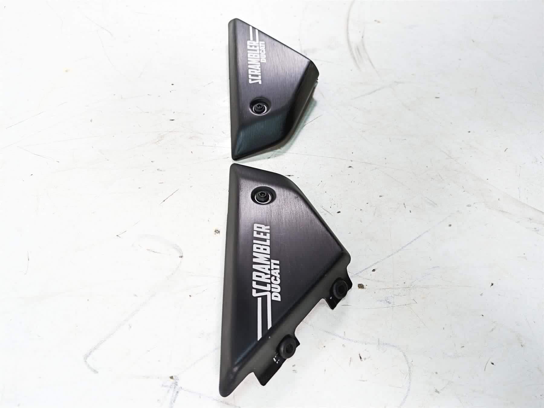 2020 Ducati Scrambler 1100 Sport Pro Fuel Tank Side Cover Fairing Set 4601G331AE {{ shop.shopifyCountryName }} - Mototech271