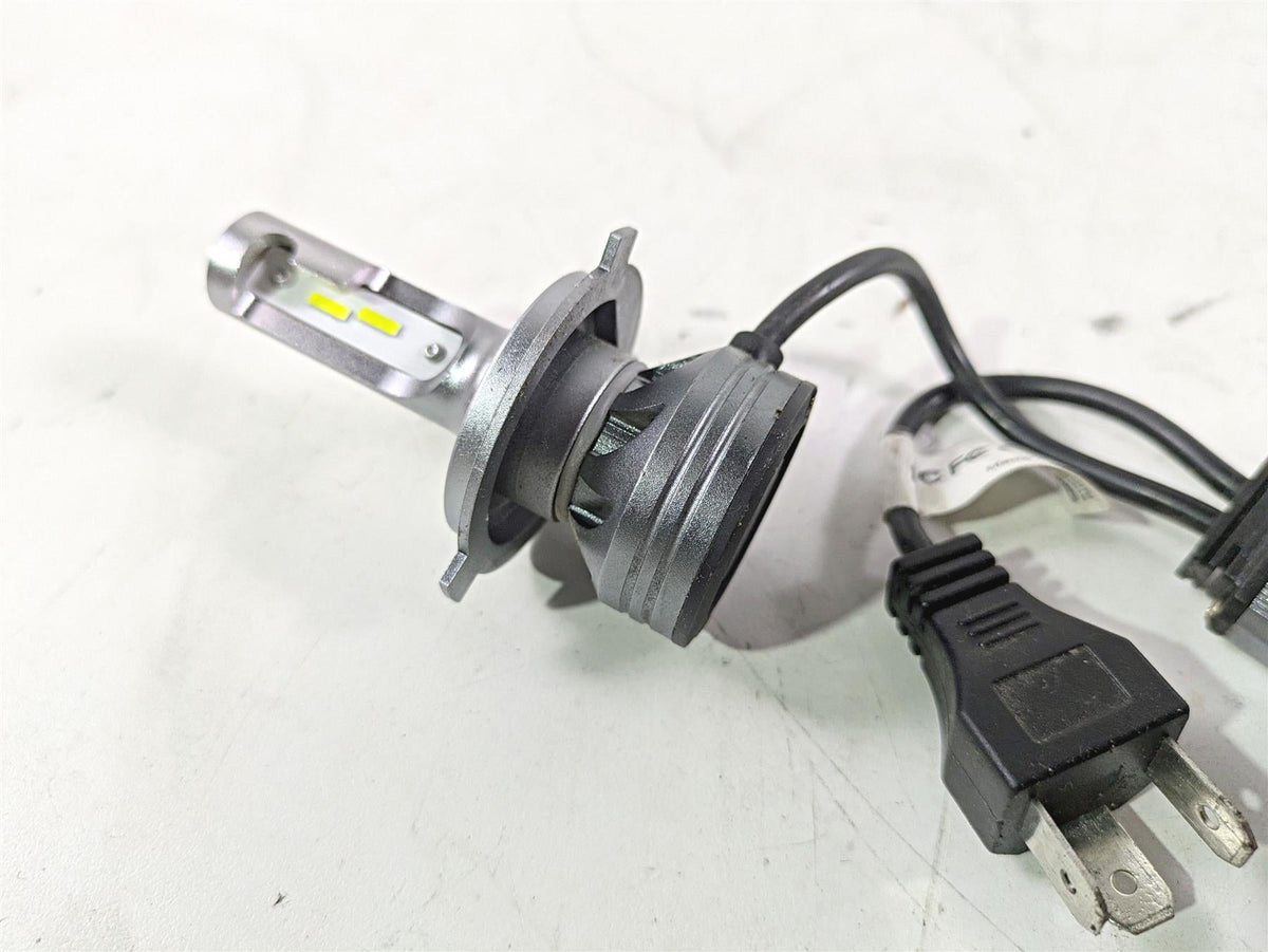 2008 Yamaha XVS1300 V-Star Tourer Fahren H4 Led Headlight Bulb FAH4F6A0807 {{ shop.shopifyCountryName }} - Mototech271