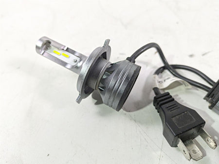 2008 Yamaha XVS1300 V-Star Tourer Fahren H4 Led Headlight Bulb FAH4F6A0807 {{ shop.shopifyCountryName }} - Mototech271