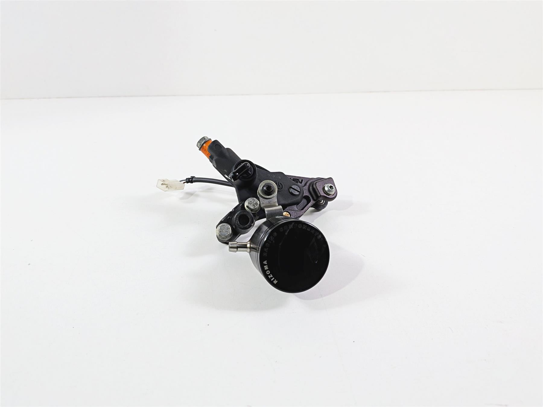 2016 Aprilia RSV 1100 Tuono V4 Factory Brembo Front Brake Master Cylinder B044605 {{ shop.shopifyCountryName }} - Mototech271