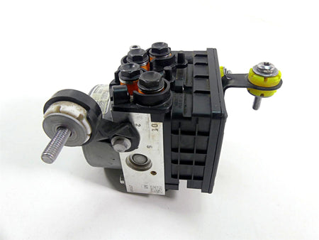 2022 Triumph Speed Triple 1200 RS Abs Brake Pump Module Unit T2025191 2022139 {{ shop.shopifyCountryName }} - Mototech271