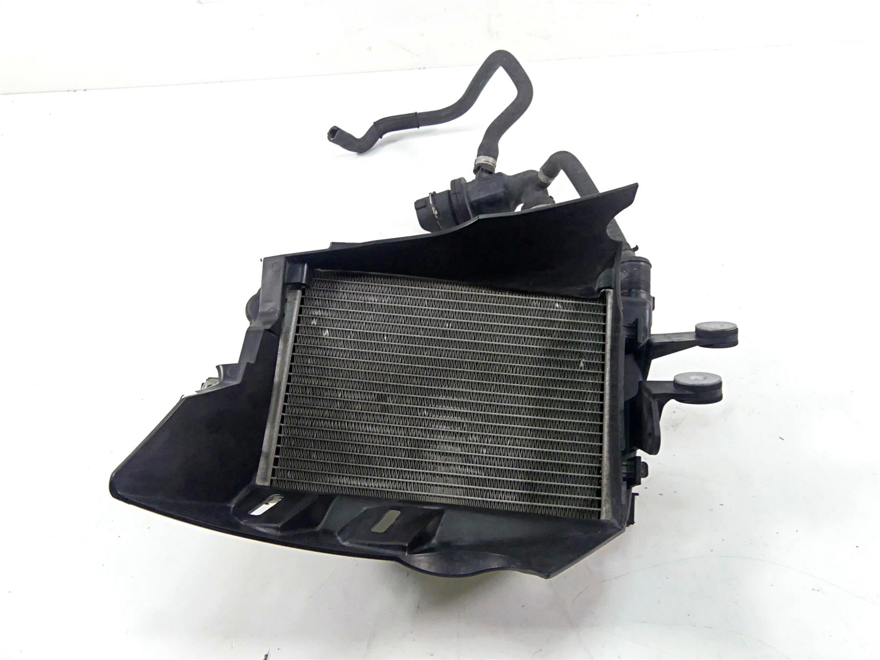 2014 BMW R1200GS K50 Left Radiator + Thermostat Fan Cover Set 17118523116 {{ shop.shopifyCountryName }} - Mototech271