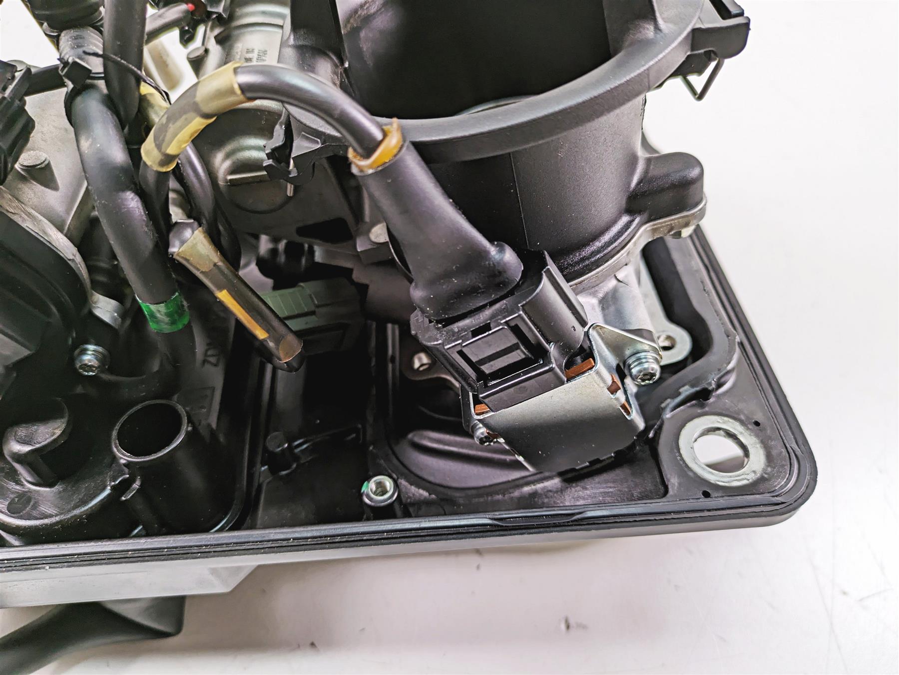2016 Ducati Panigale 1299 S Mikuni Throttle Body Bodies & Wiring 28240893A {{ shop.shopifyCountryName }} - Mototech271