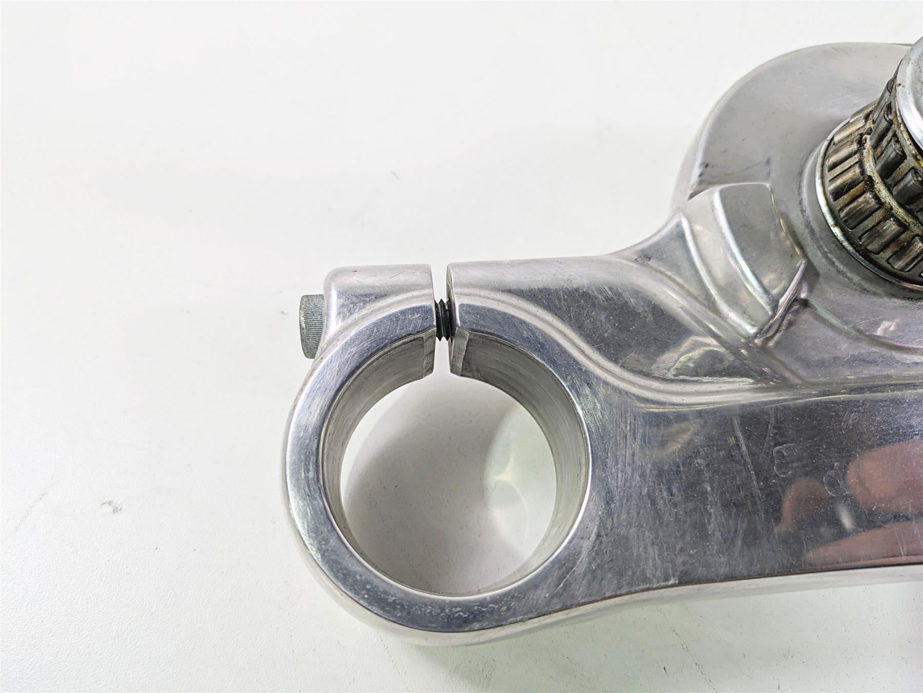 2009 Harley FXDC Dyna Super Glide Lower Triple Tree Steering Clamp Read 45867-08 {{ shop.shopifyCountryName }} - Mototech271