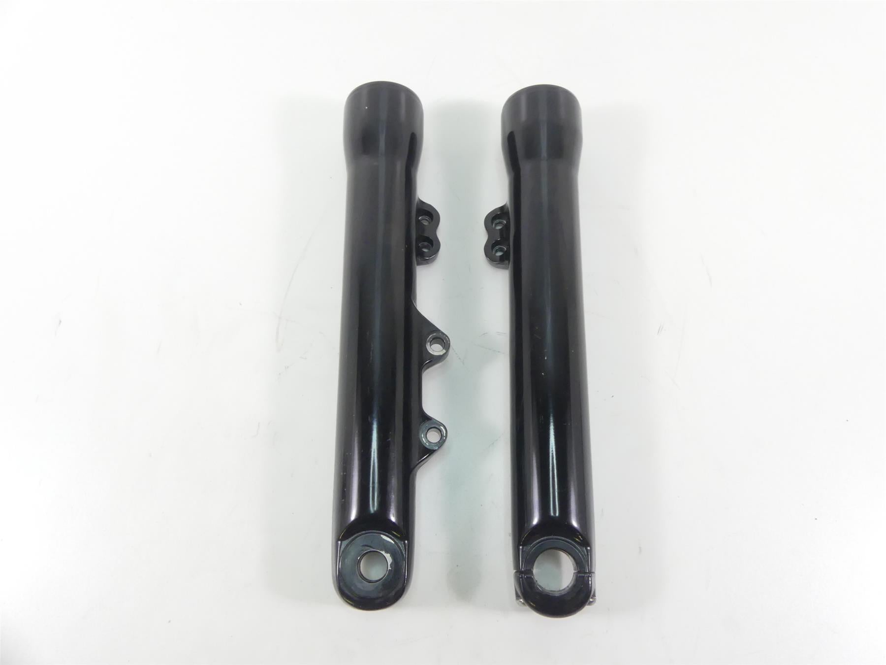 2017 Harley Dyna FXDB Street Bob Lower Fork Tube Leg Set 45400034 45400033