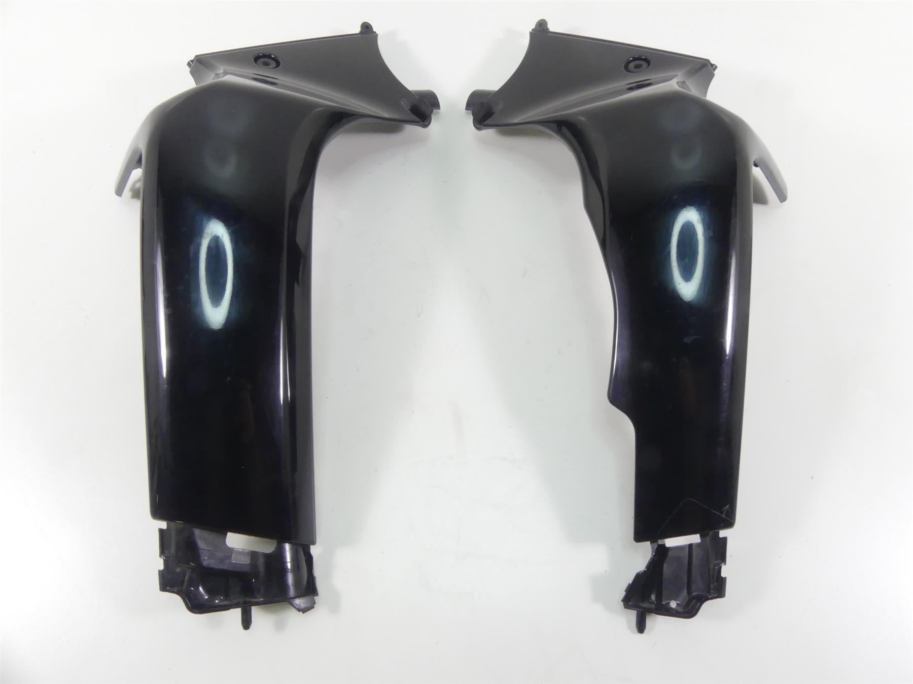 2007 Suzuki M109R VZR1800 Boulevard Radiator Side Fairing Cover Set 47561-48G00 {{ shop.shopifyCountryName }} - Mototech271