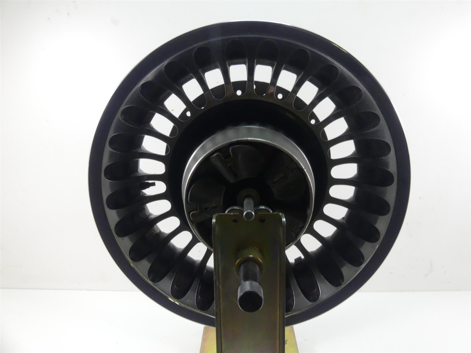 2013 Harley Touring FLHTK Electra Glide 16x5 Rear Wheel Cast 28 Spoke 42196-10 {{ shop.shopifyCountryName }} - Mototech271
