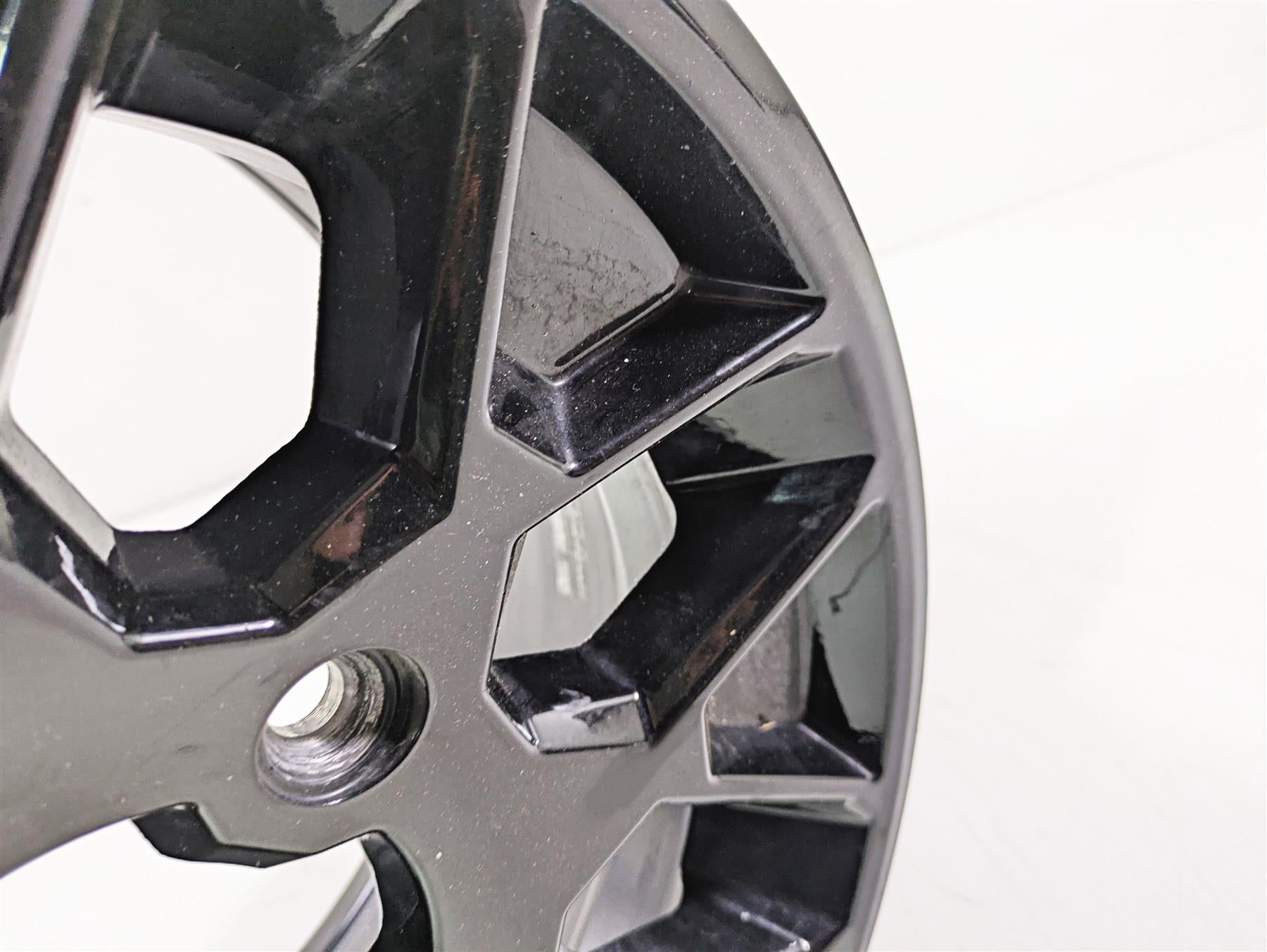 2020 Can Am Maverick X3 Turbo R STD Rear Right 14x7 Stock Wheel Rim 705502493 {{ shop.shopifyCountryName }} - Mototech271