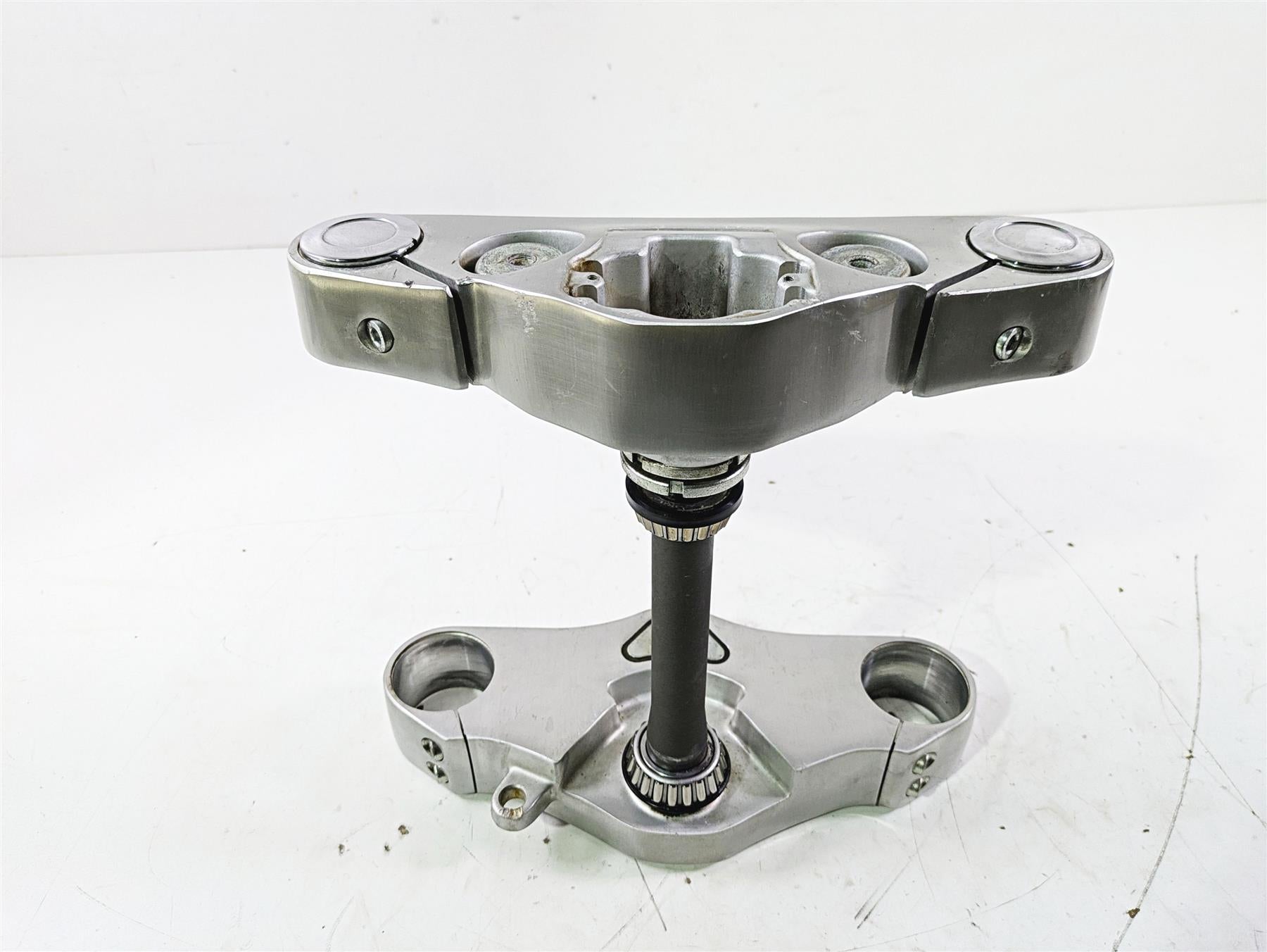 2004 Victory Kingpin Upper Lower Triple Tree Set 1821379 1823531 {{ shop.shopifyCountryName }} - Mototech271