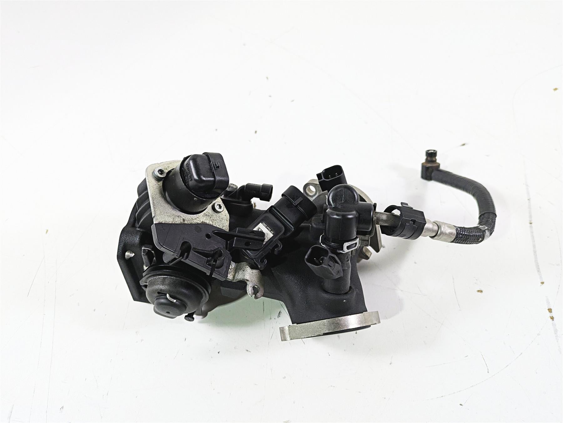 2015 Harley FXDL Dyna Low Rider Throttle Body Fuel Injectors 27708-06B 27708-10A {{ shop.shopifyCountryName }} - Mototech271