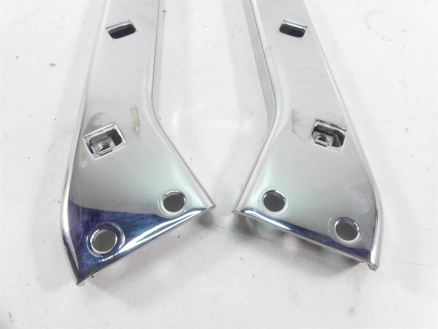 2007 Harley FLHTCU SE CVO Electra Glide Chrome Rear Fender Mount Set 90720-79C {{ shop.shopifyCountryName }} - Mototech271