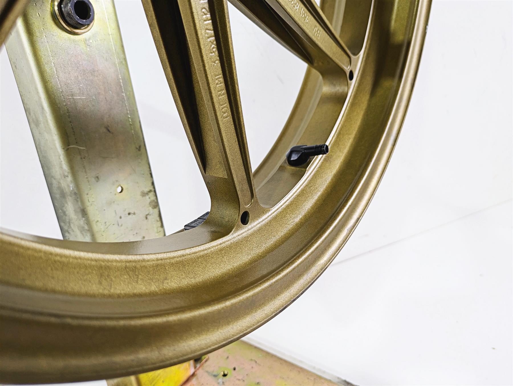 2016 BMW S1000RR K46 Front Wheel Rim Forged Gold 17x3.5 -Dent 36318548892 {{ shop.shopifyCountryName }} - Mototech271