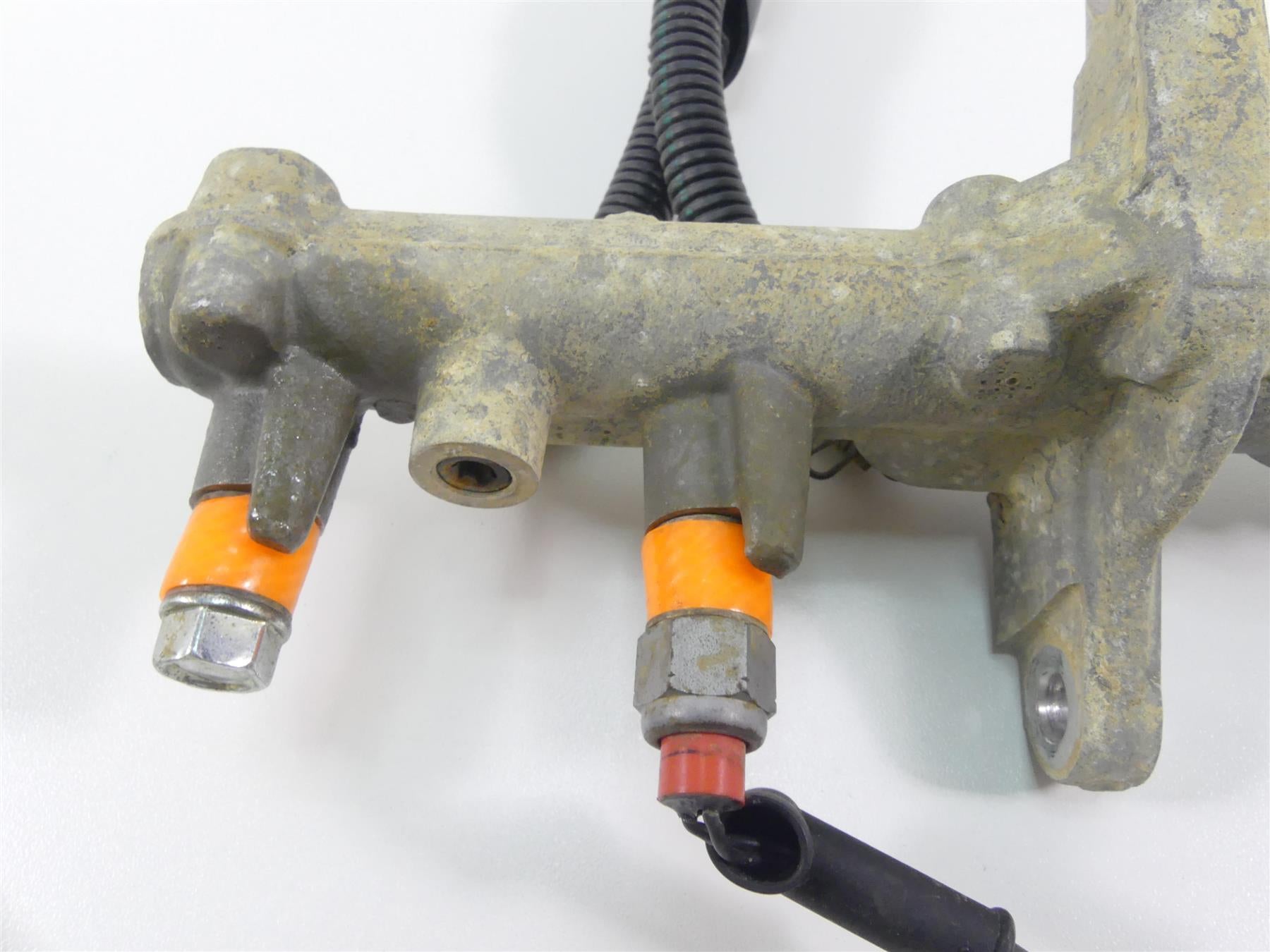 2018 Can Am Maverick X3 Turbo STD Main Brake Master Cylinder 705601549 705601863 {{ shop.shopifyCountryName }} - Mototech271