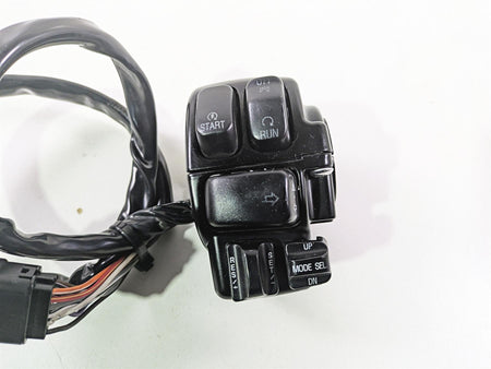 2009 Harley Touring FLHX Street Glide Right Hand Cruise Control Switch 71684-06A {{ shop.shopifyCountryName }} - Mototech271