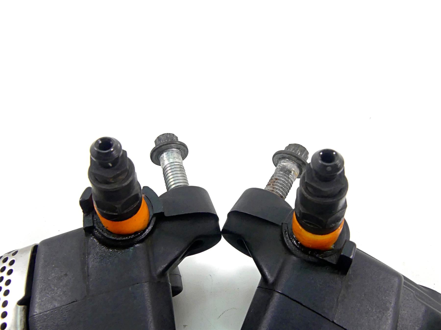 2014 Harley VRSCF Muscle V-Rod Front Brake Caliper Set 44731-08 44732-08 {{ shop.shopifyCountryName }} - Mototech271
