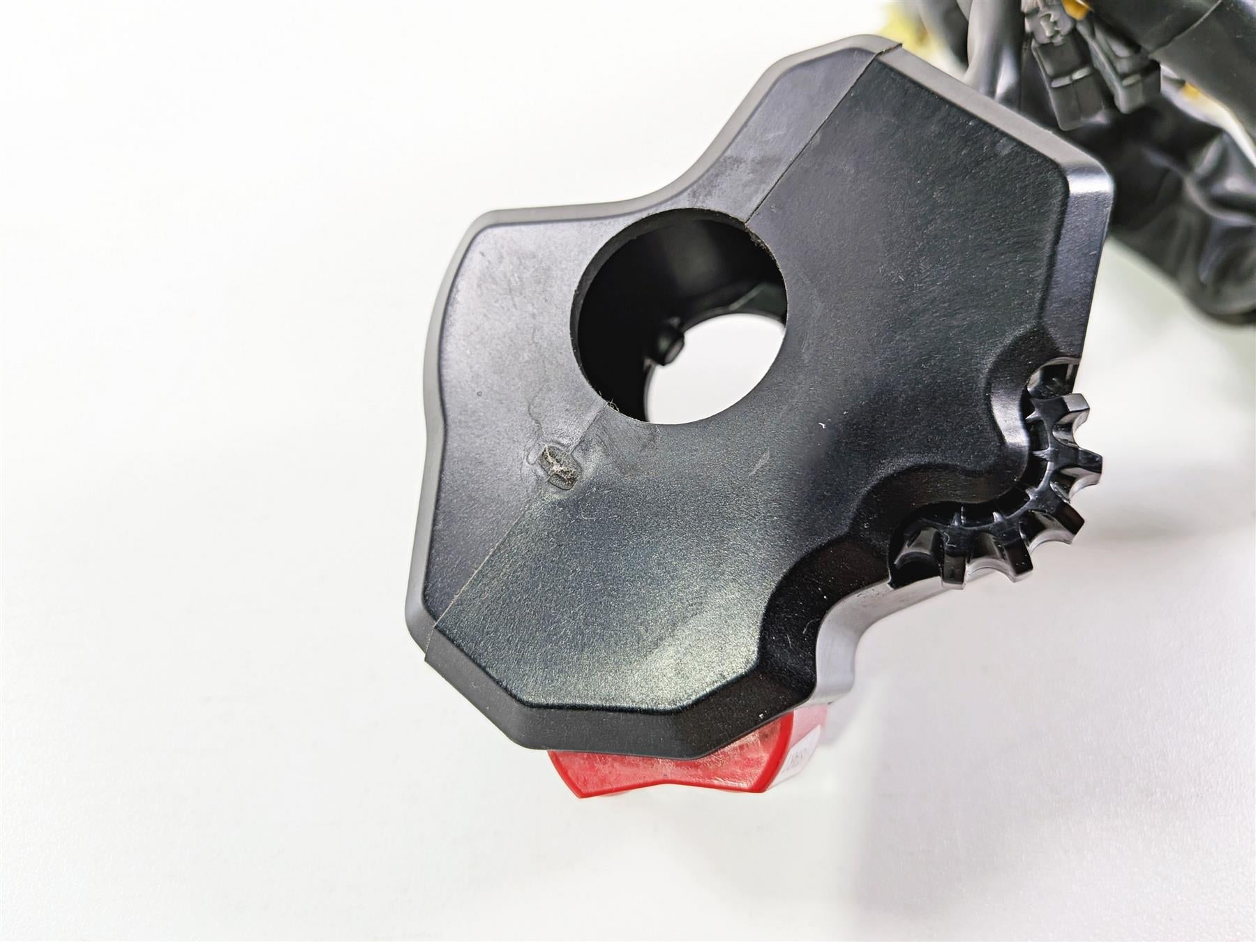 2016 Yamaha YZF R1 RN32 Right Menu Hand Control Switch 2CR-83963-00-00 {{ shop.shopifyCountryName }} - Mototech271
