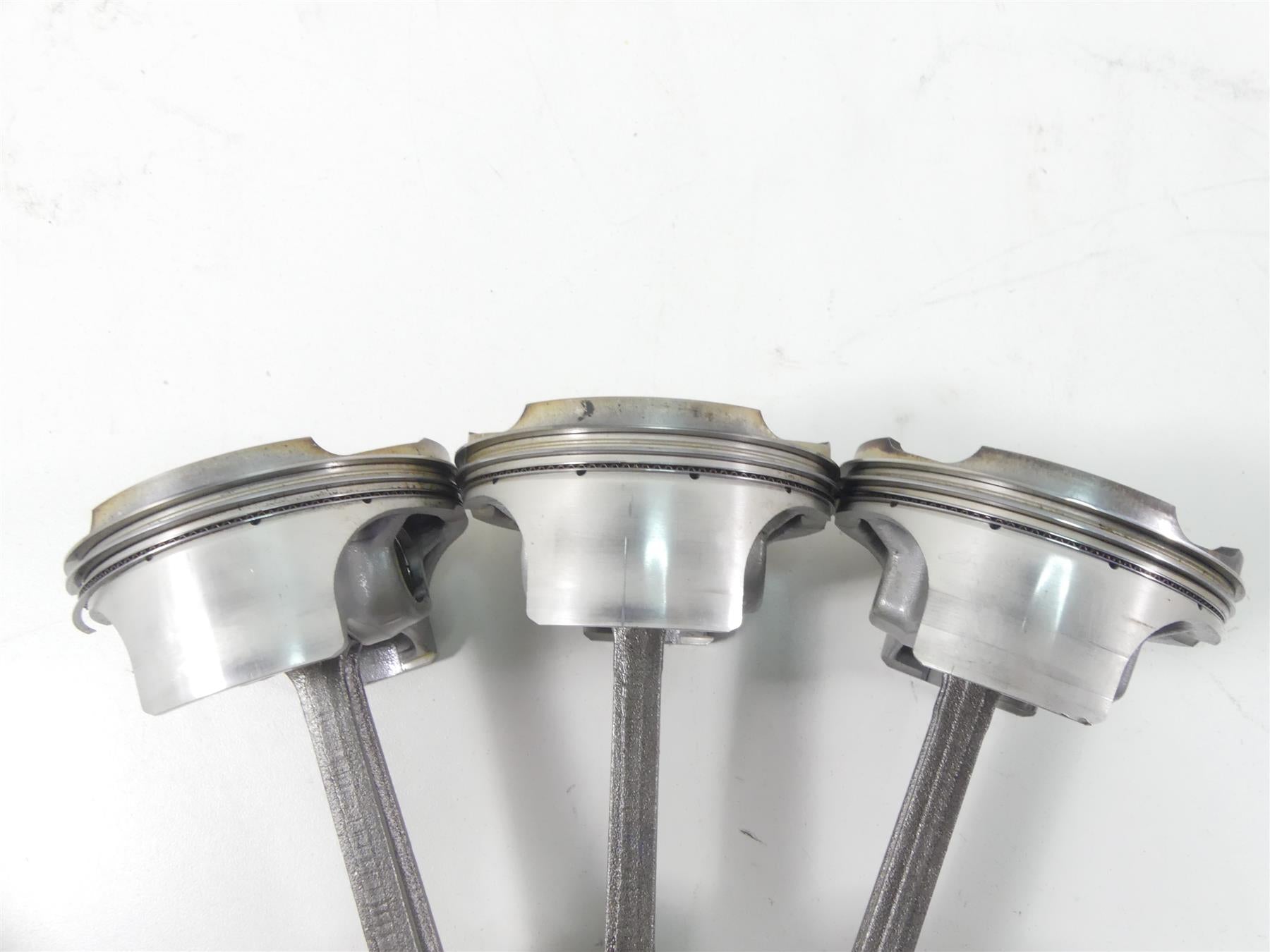 2020 Triumph Speed Triple RS 1050 Crank Case Crankcase Motor Piston T1162225 {{ shop.shopifyCountryName }} - Mototech271