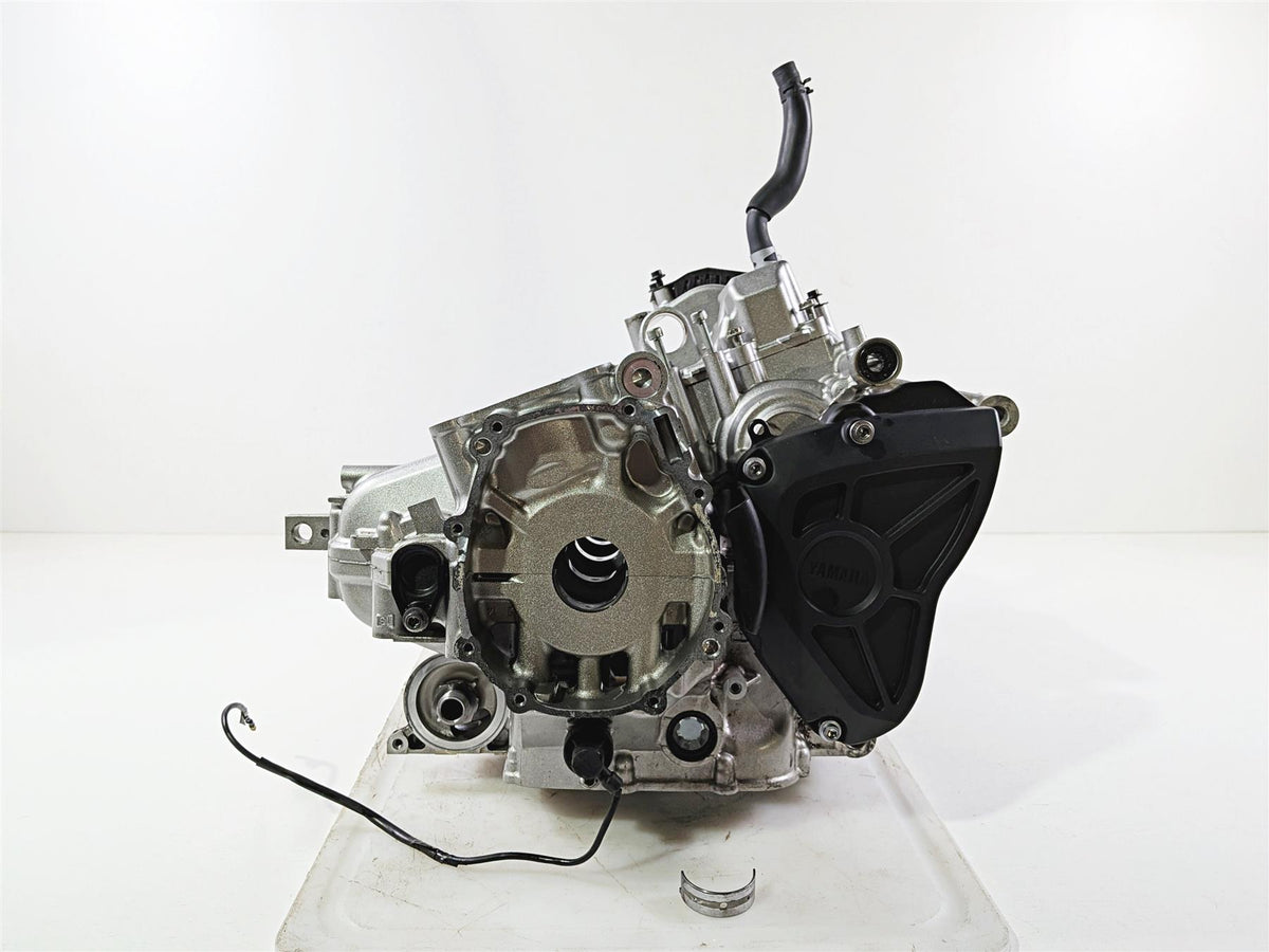 2016 Yamaha YZF R1 RN32 N527E Engine Motor Crank Case Crankcase Set 2CR-15100-17-00 {{ shop.shopifyCountryName }} - Mototech271