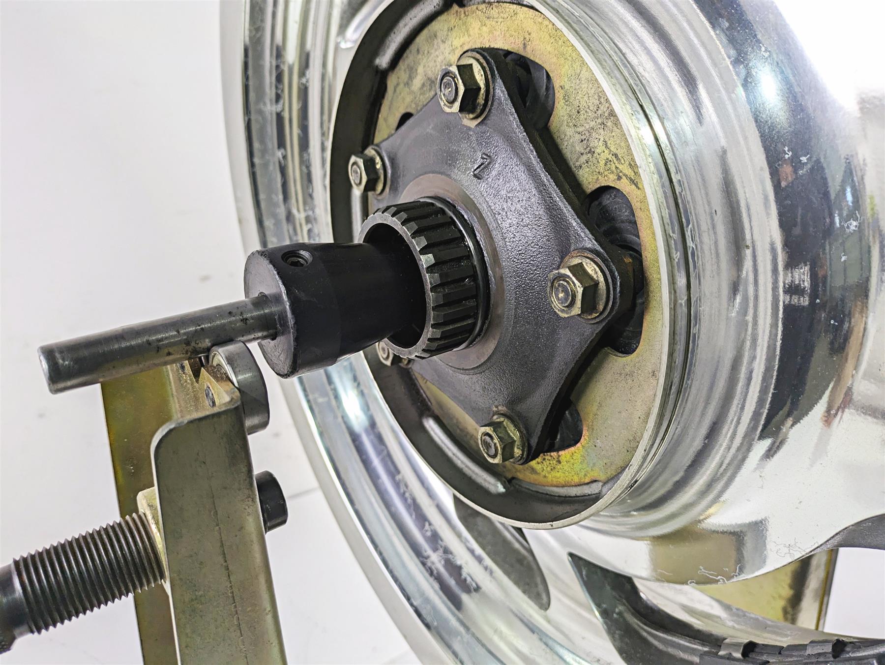 2002 Honda GL1500 CD Valkyrie Deluxe Rear Wheel Rim 16x5 42650-MZ0-B21 {{ shop.shopifyCountryName }} - Mototech271